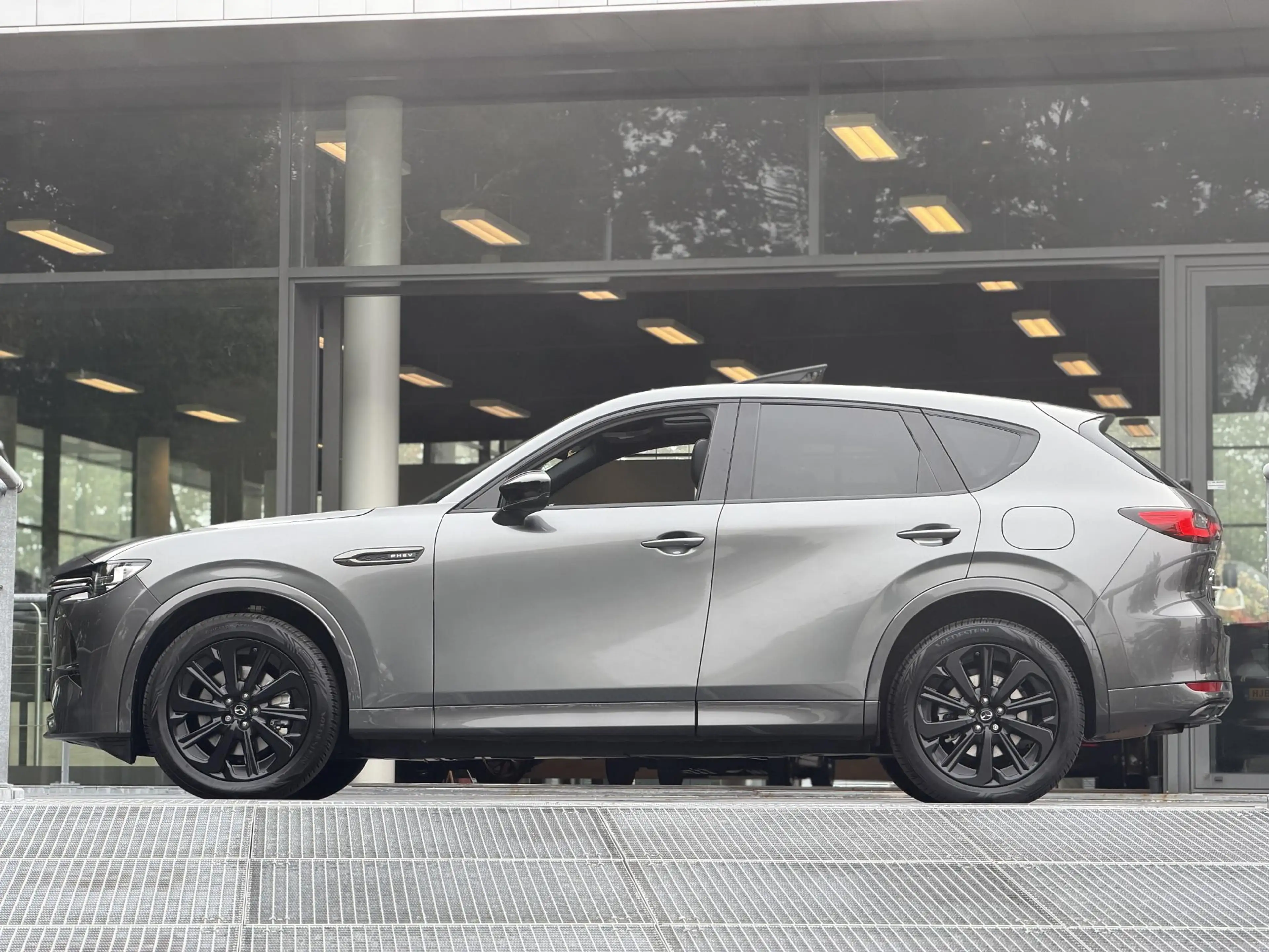 Mazda CX-60 2.5 e-SkyActiv PHEV Homura Plus Automaat 327PK | B — photo 18