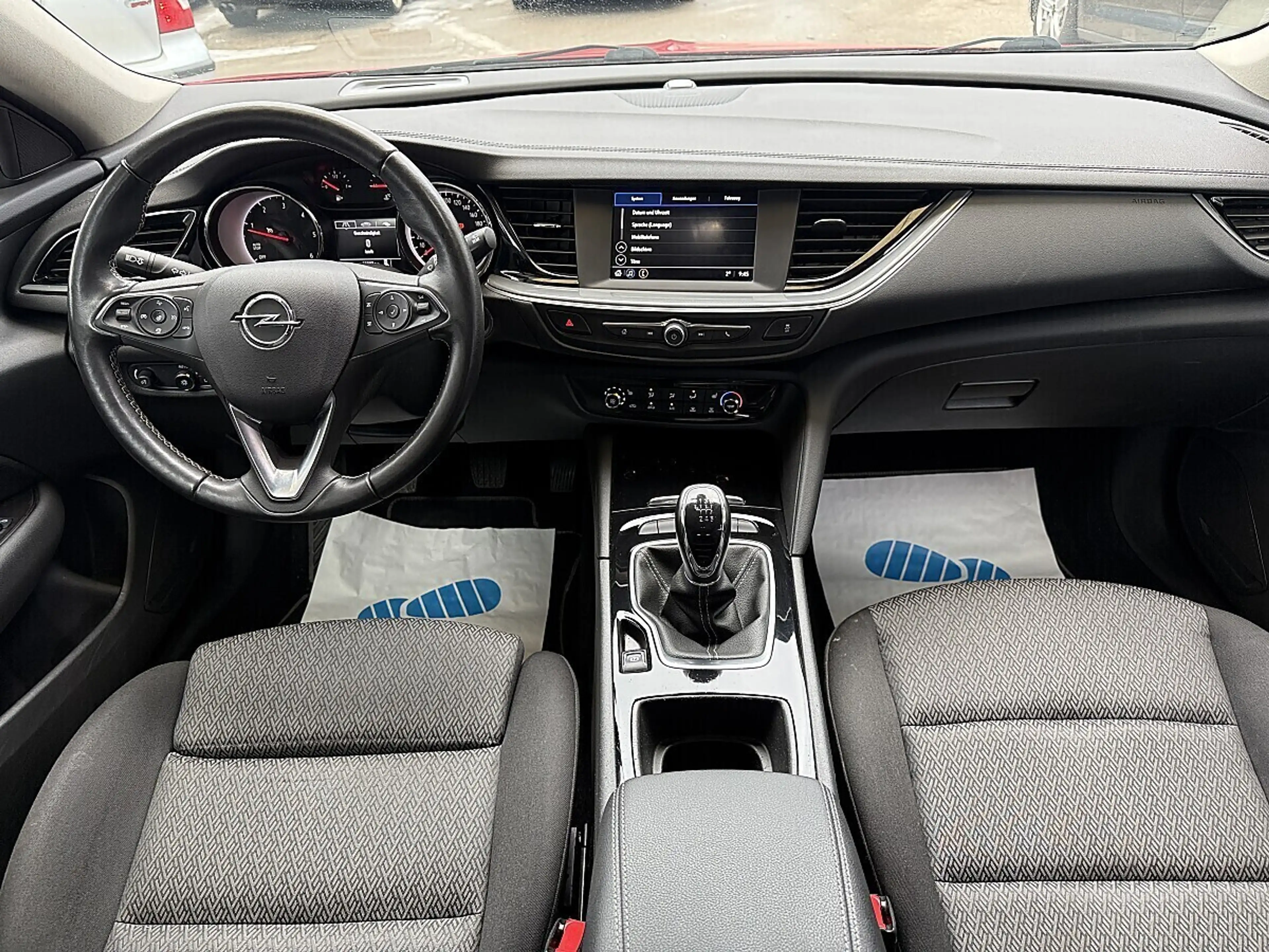 Opel Insignia ST 1,6 ECOTEC BlueInjection Innovation St./St. — photo 14