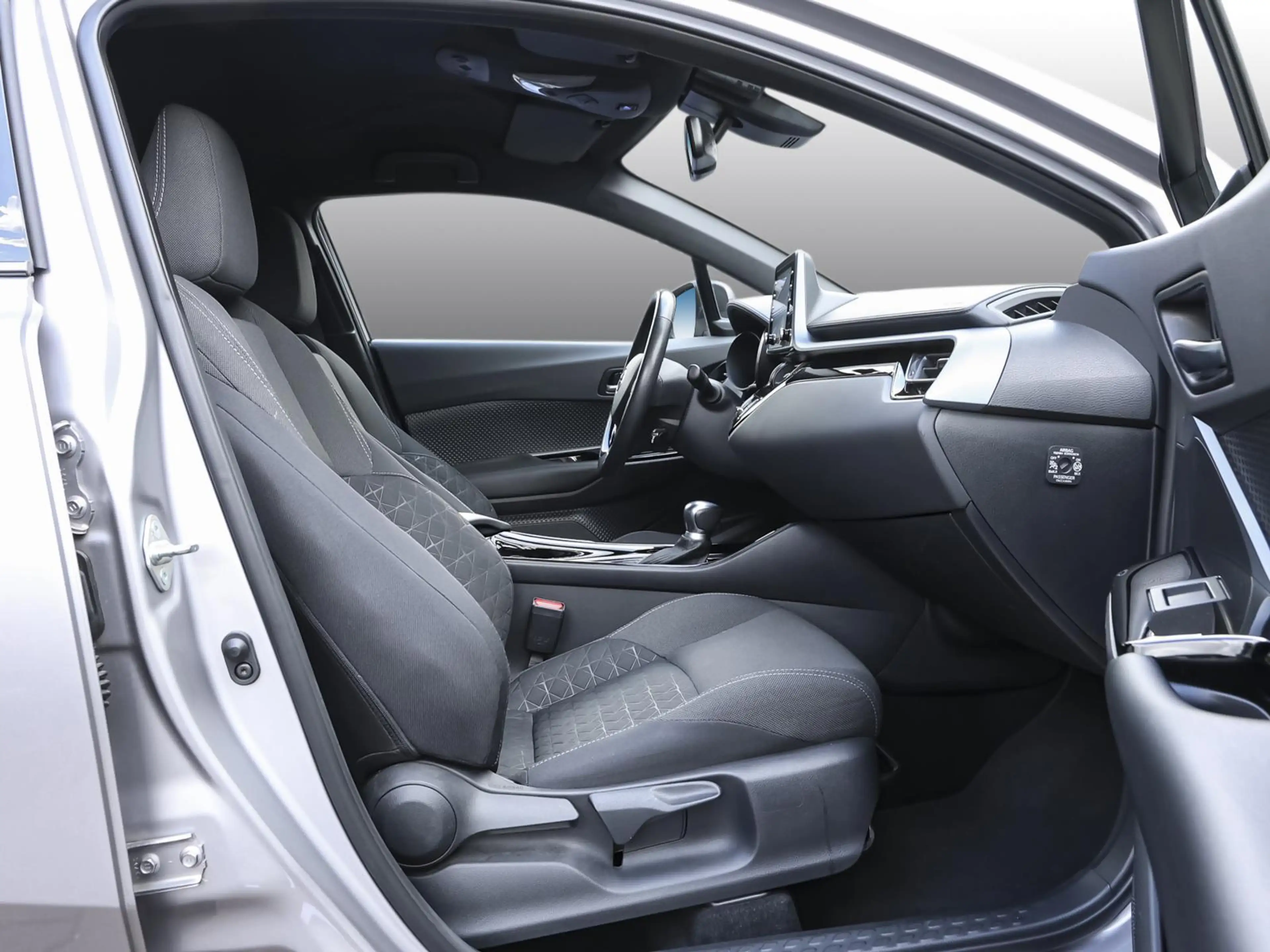 Toyota C-HR Hybrid Team D SHZ PDC KLIMA LM-Felgen BT ZV — photo 3