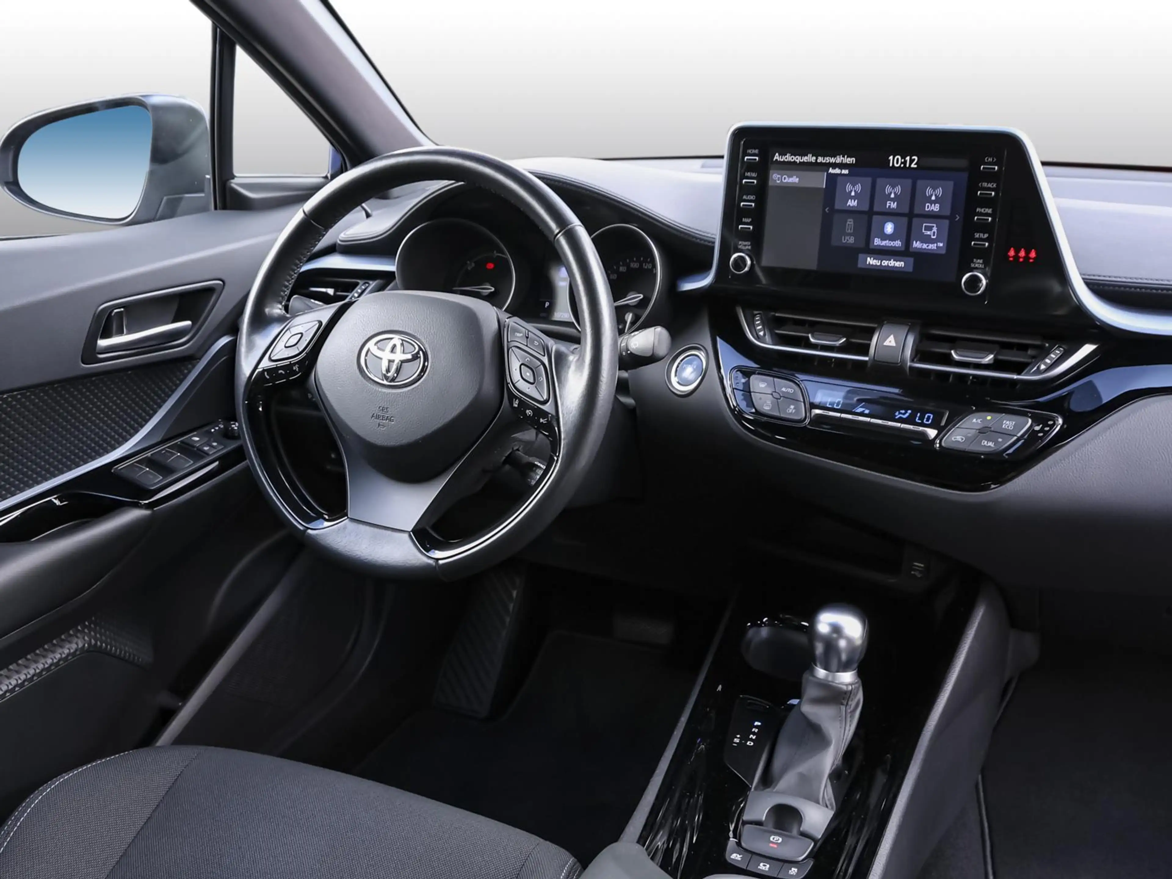 Toyota C-HR Hybrid Team D SHZ PDC KLIMA LM-Felgen BT ZV — photo 5