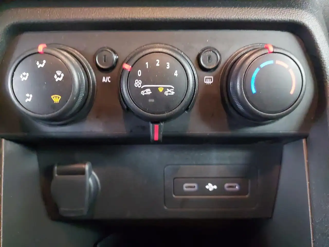 Dacia Sandero 1.0 SCE 65 EU6E ESSENTIAL LED GRA ALLWETTE, миниатюра 12