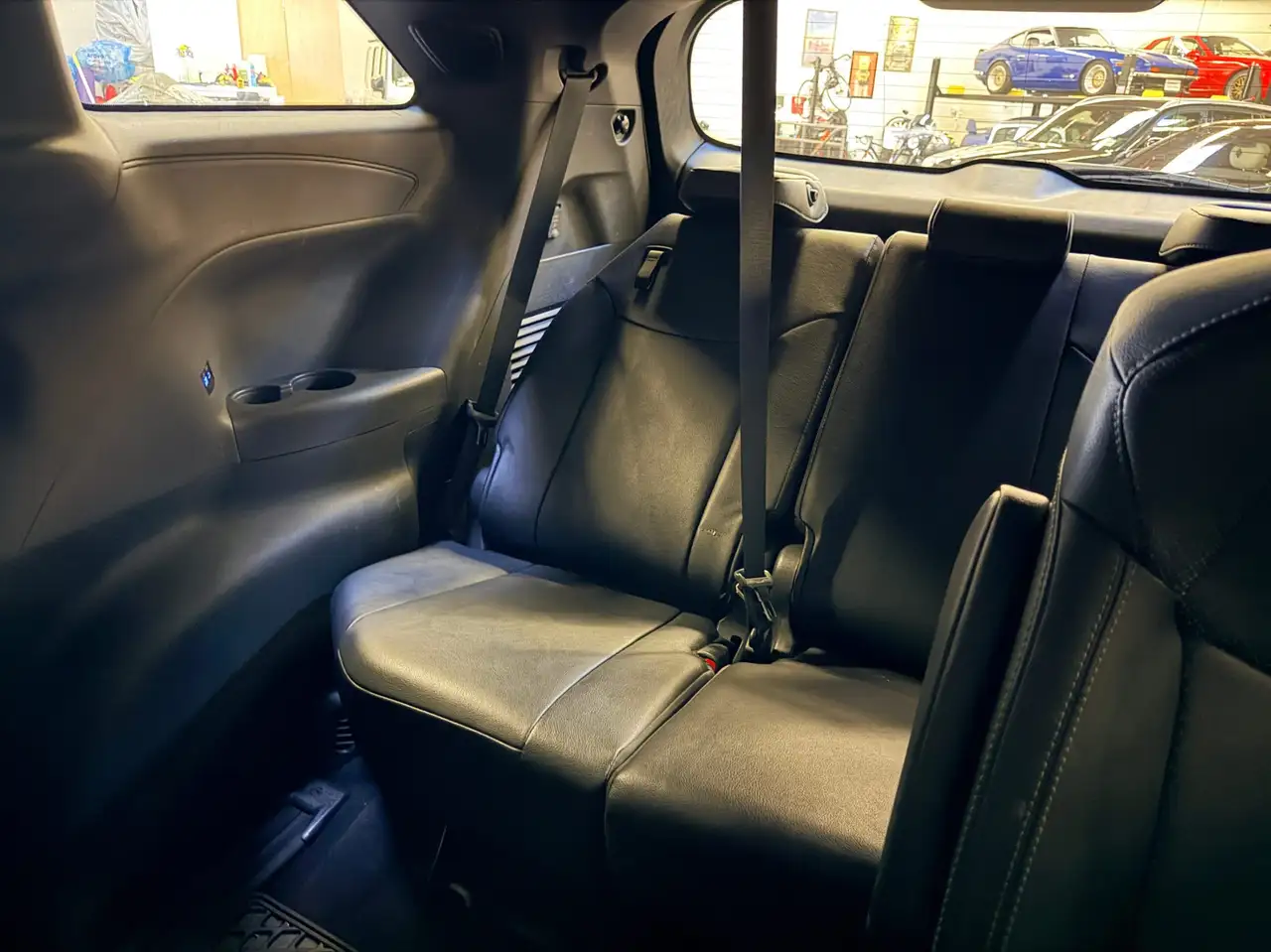 Toyota Sienna photo Toyota Sienna