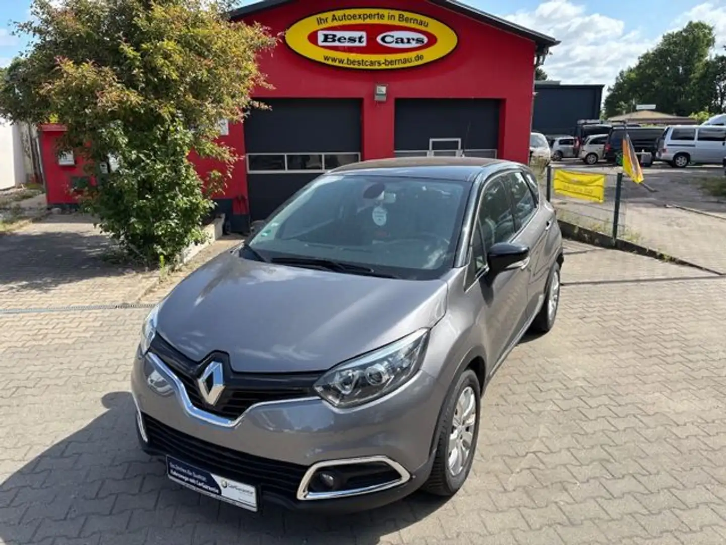 Renault Captur 1,2 Tce Kamera Navi Keyless-Go Shzg Automatik deLu Grau - 1