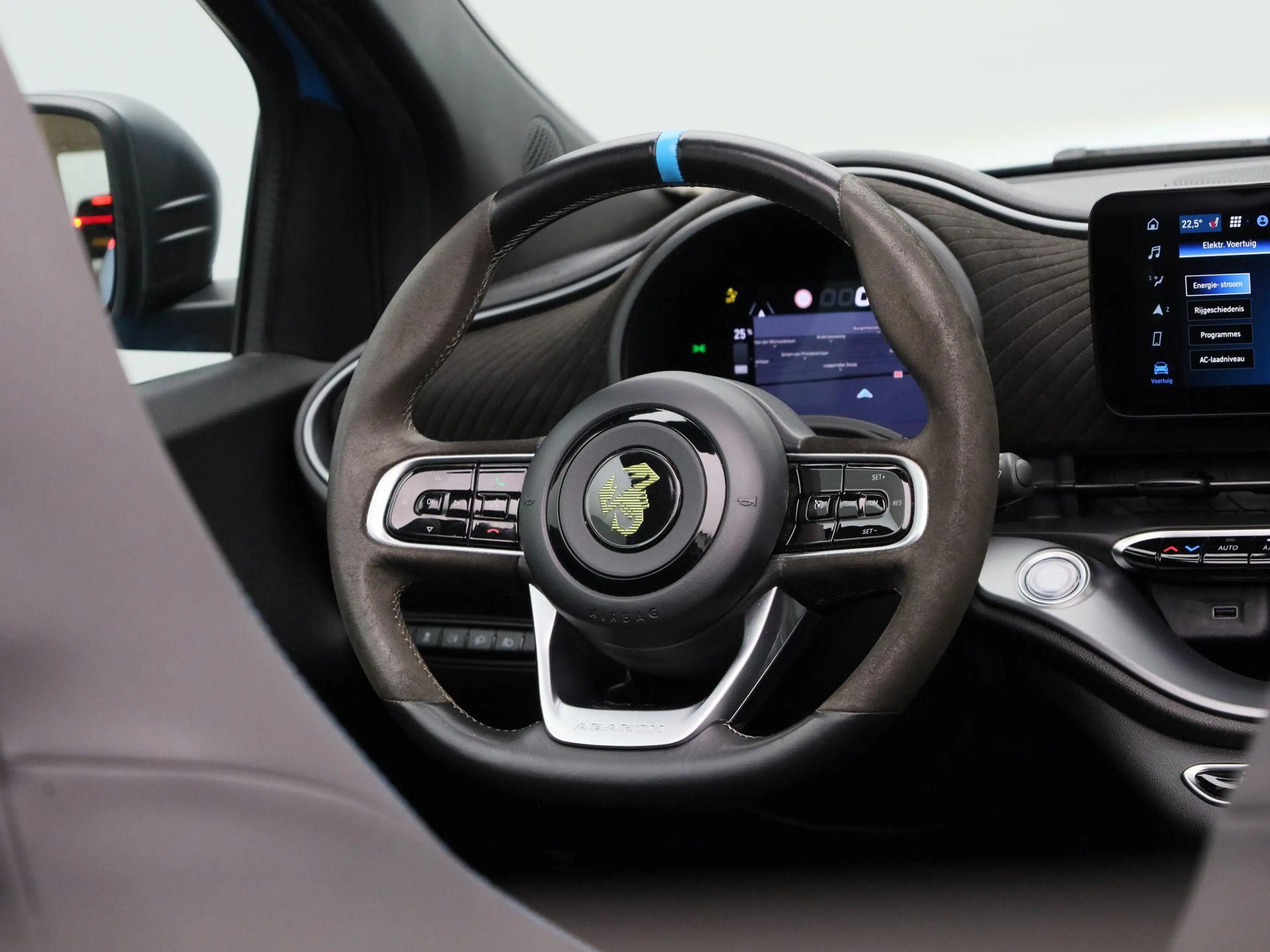 Fiat 500C Abarth Abarth Scorpionissima 42 kWh | Navigatiesysteem | — photo 12