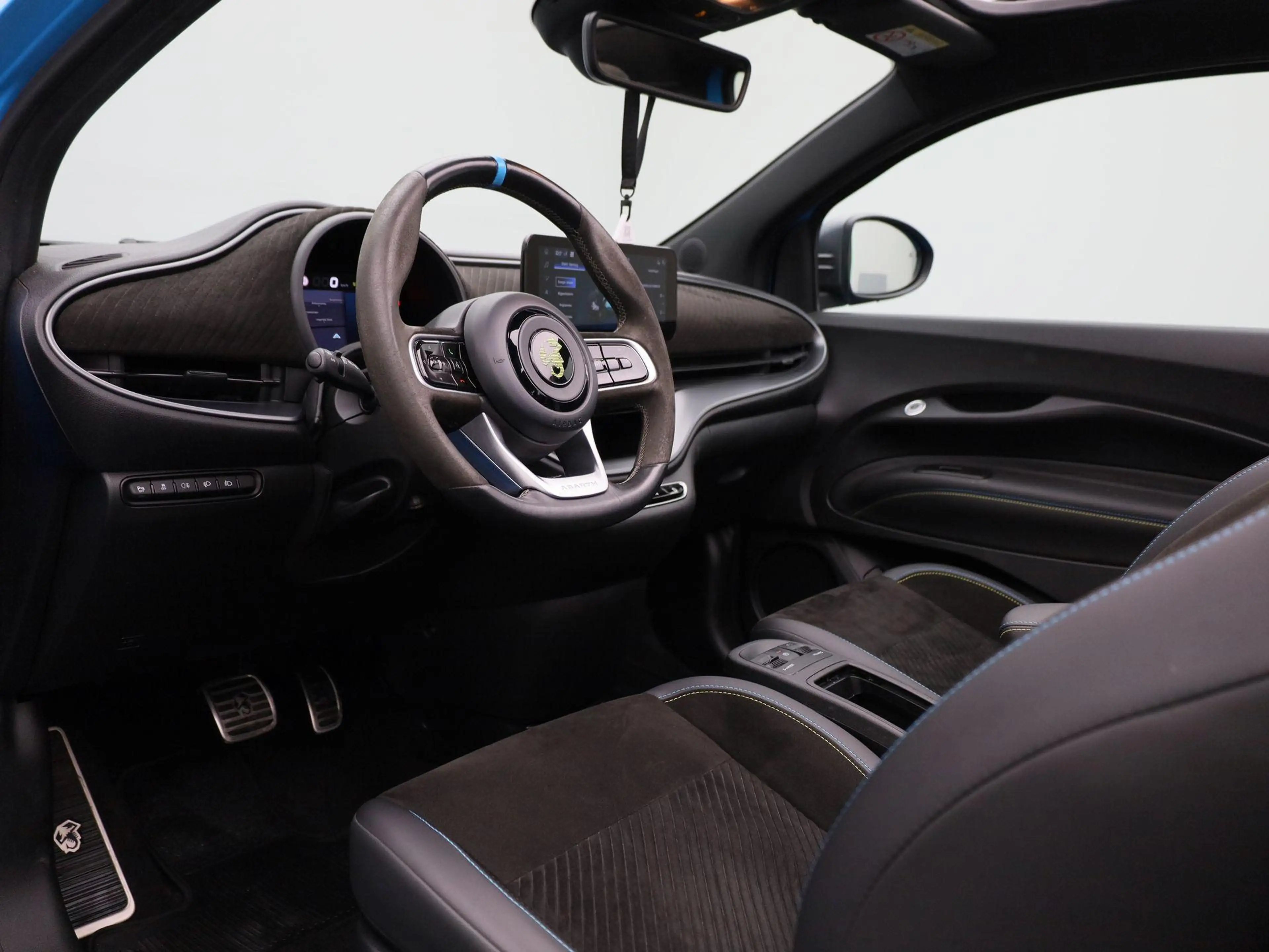 Fiat 500C Abarth Abarth Scorpionissima 42 kWh | Navigatiesysteem | — photo 4