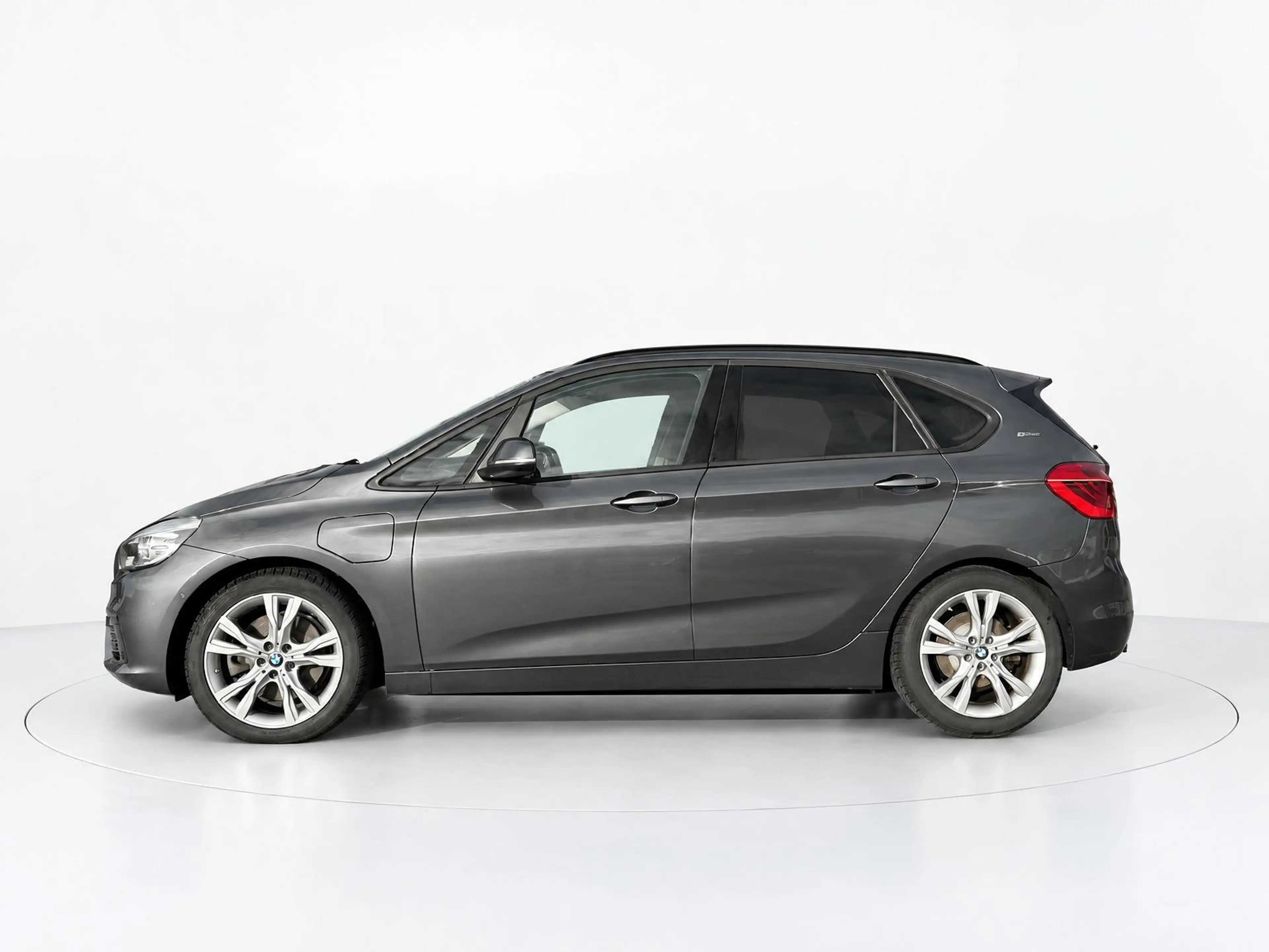 BMW 225 2-serie Active Tourer 225xe — photo 4