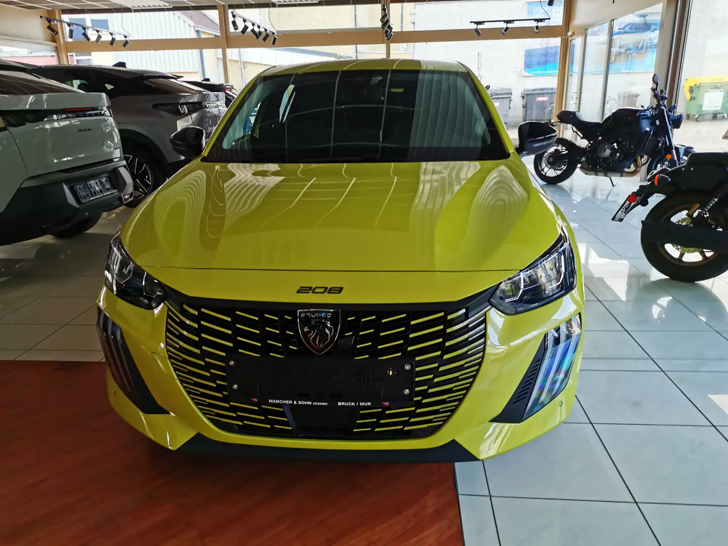Peugeot 208 PureTech 100 Allure *Mod.2025* Amarillo - 2