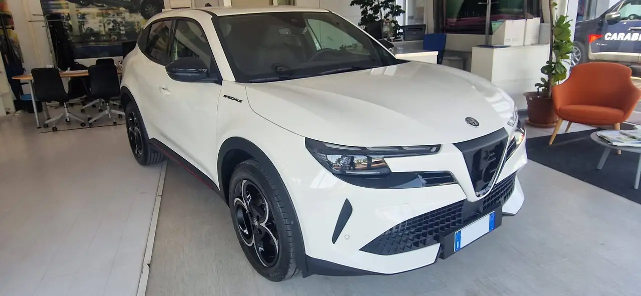 Alfa Romeo Junior 2025