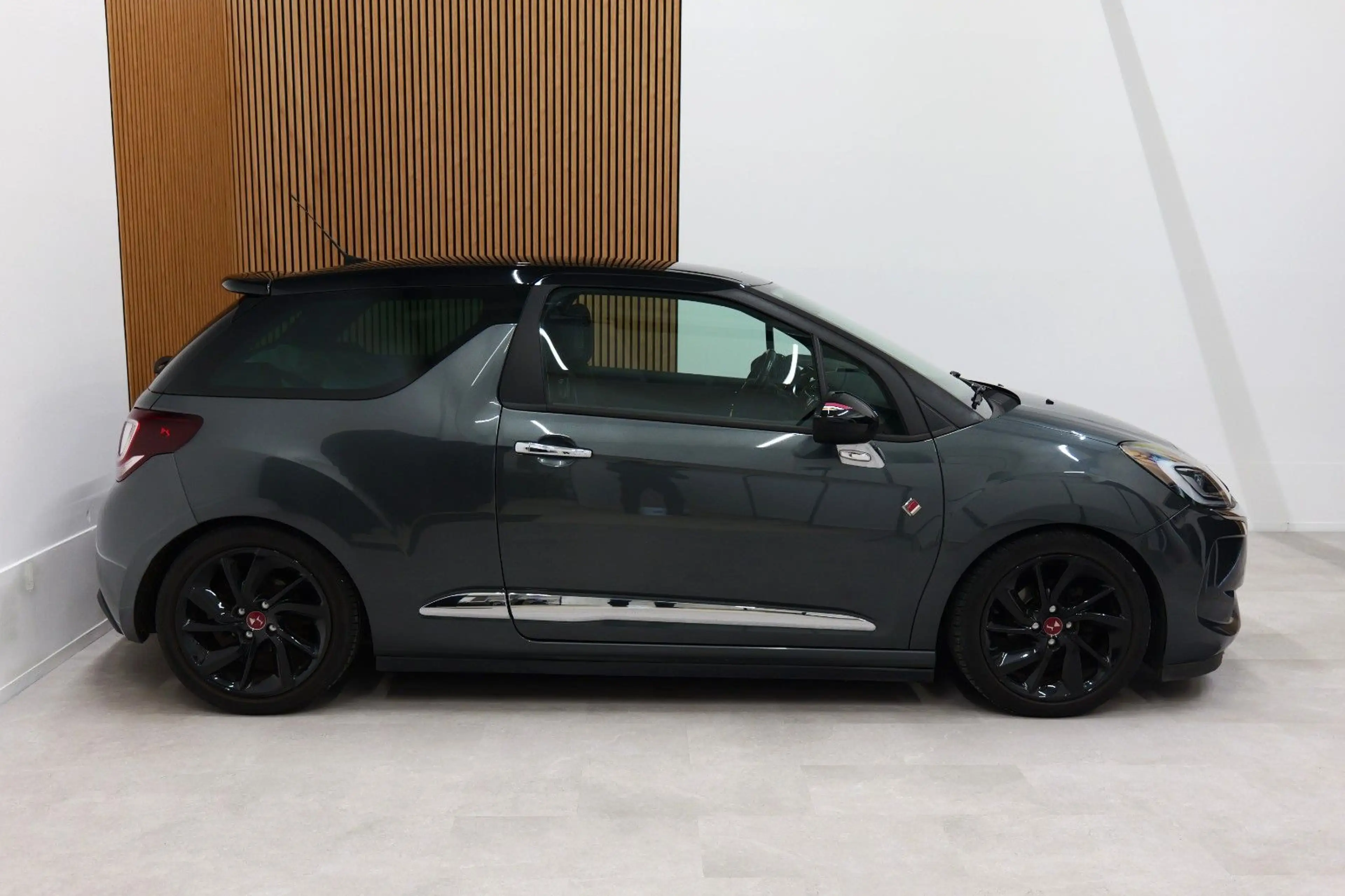DS Automobiles DS 3 1.2 PureTech Performance Line LED/PDC/ALC/LM — photo 2