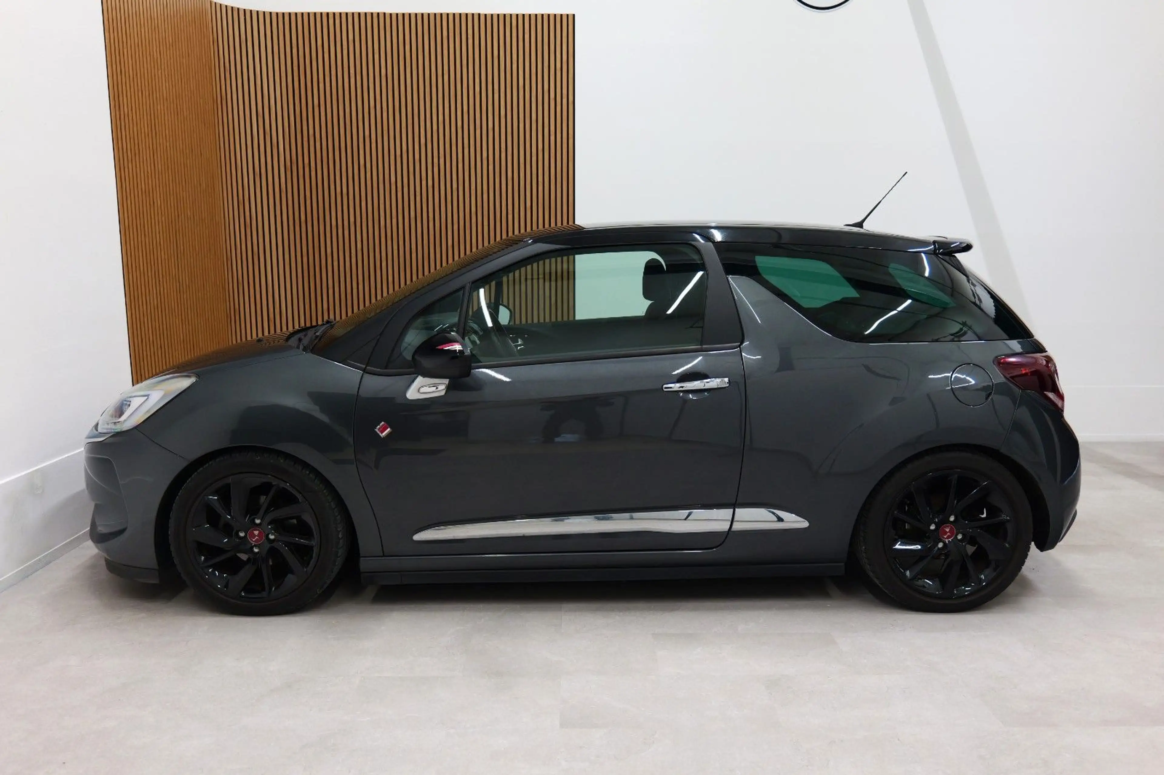 DS Automobiles DS 3 1.2 PureTech Performance Line LED/PDC/ALC/LM — photo 6