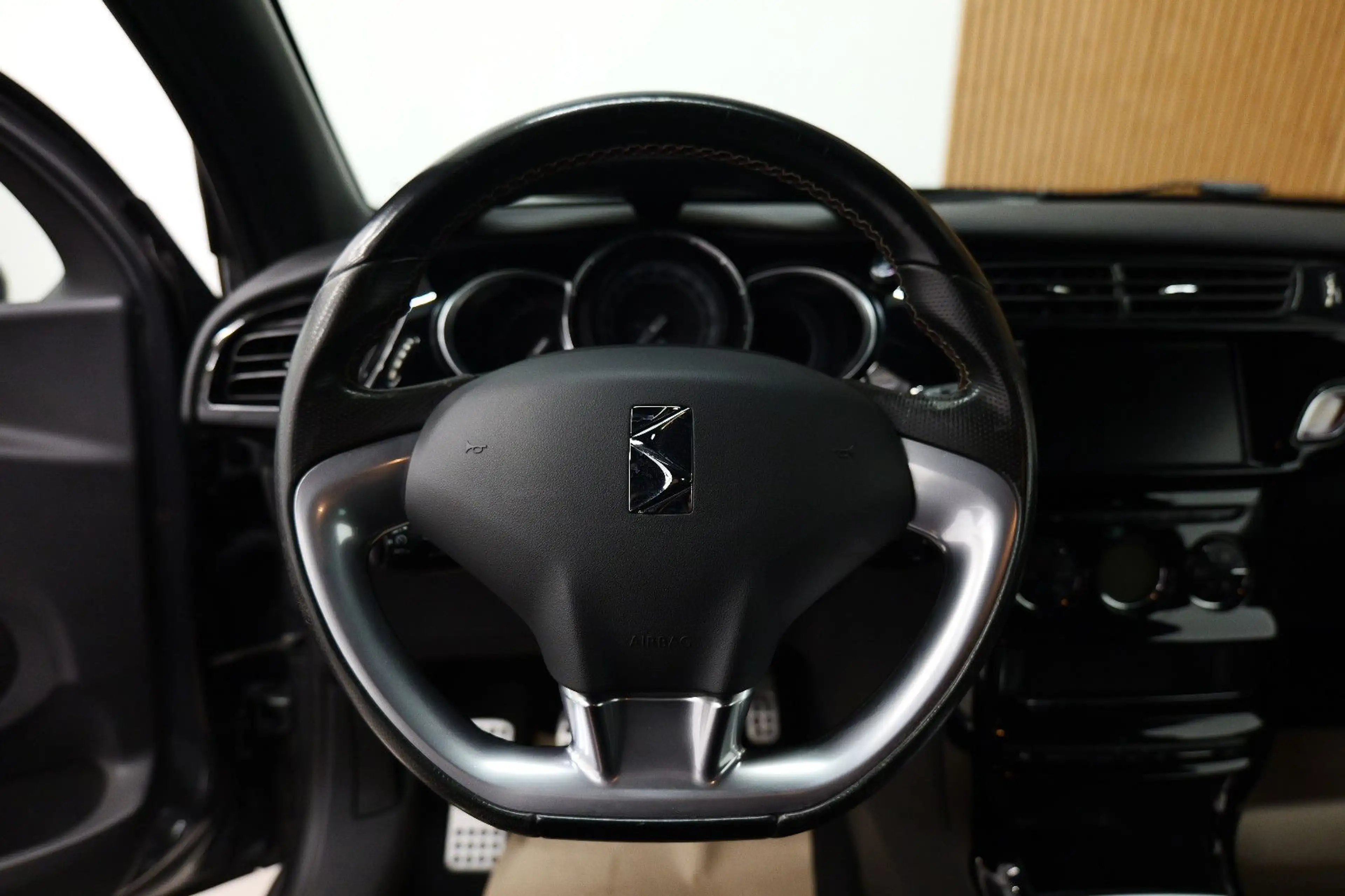 DS Automobiles DS 3 1.2 PureTech Performance Line LED/PDC/ALC/LM — photo 10