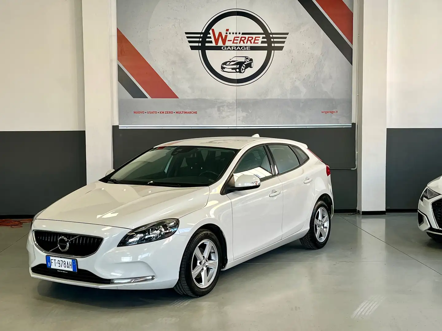 Volvo V40 V40 2.0 d2 Business Plus my19 Blanco - 1