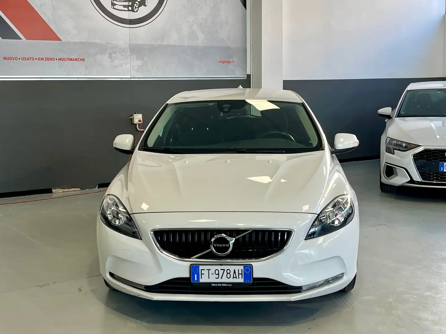 Volvo V40 V40 2.0 d2 Business Plus my19 Blanco - 2