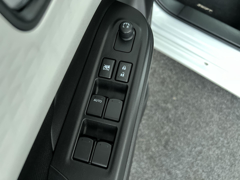 Suzuki Swift 1.2 Select Smart Hybrid | LED | Parkeersensoren — photo 12