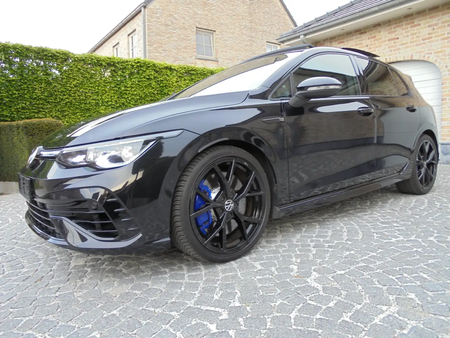 Volkswagen Golf R 2.0TSI 4M PERF 320pk DSG/DCC/IQ-LIGHT/PANO/LEDER!! crna - 2