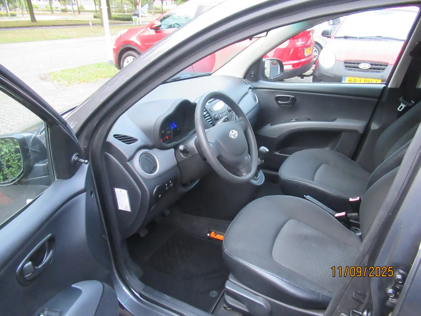 Hyundai i10 1.1 i-Drive Cool Grijs - 2