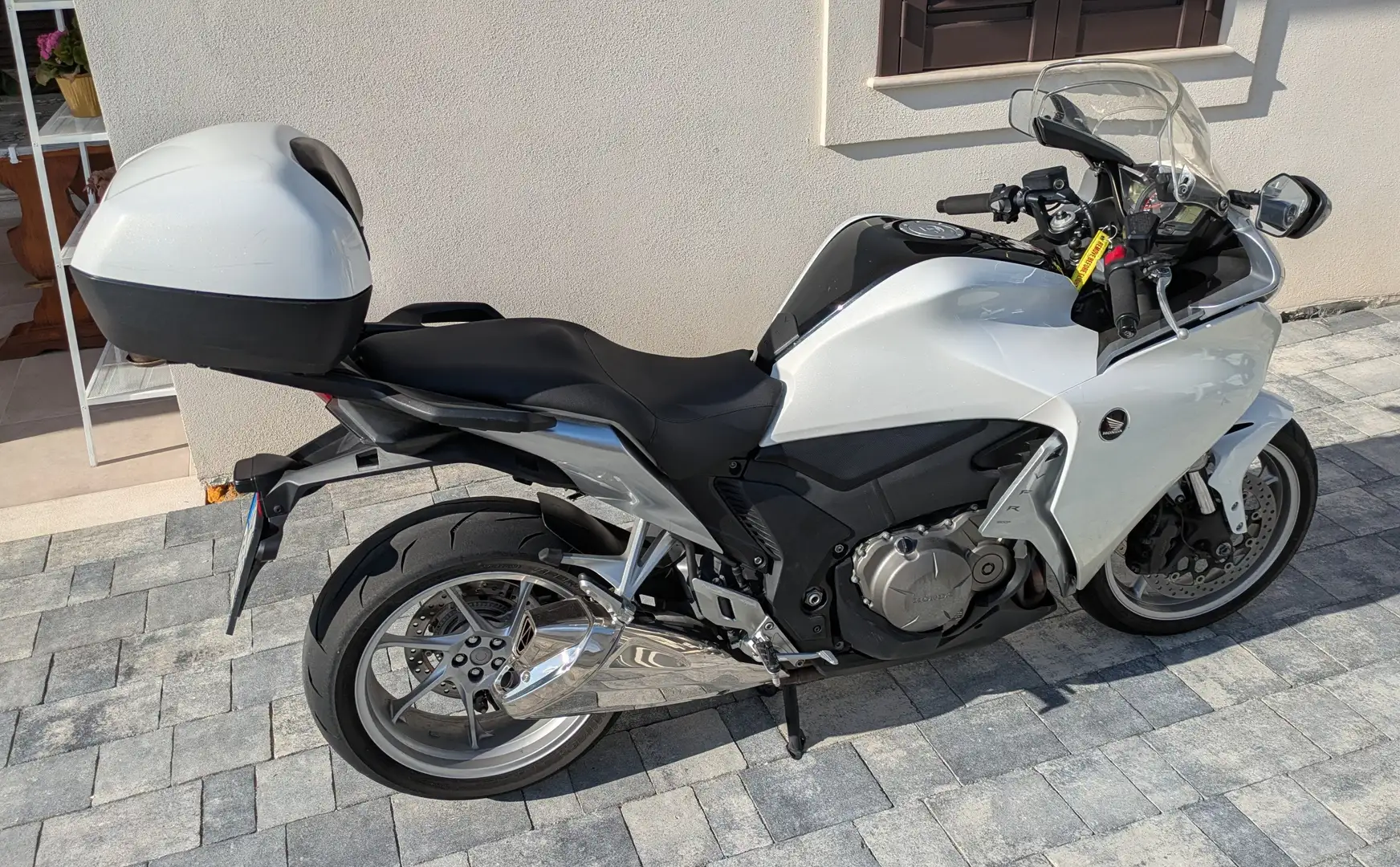 Honda VFR 1200 VFR 1200 F abs Alb - 1
