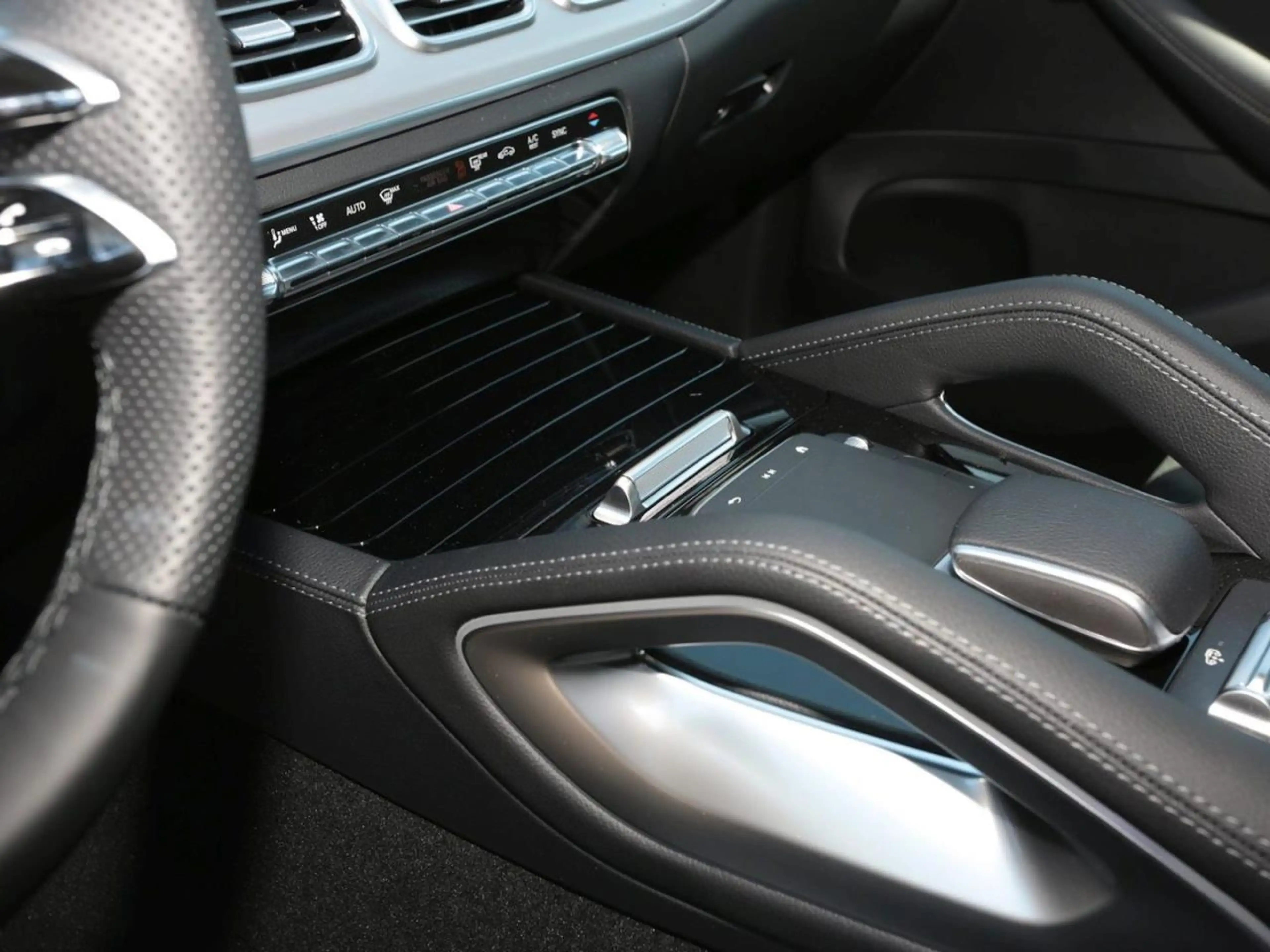 Mercedes-Benz GLE 300 d 4MATIC Coupé AMG Night Panorama — photo 15