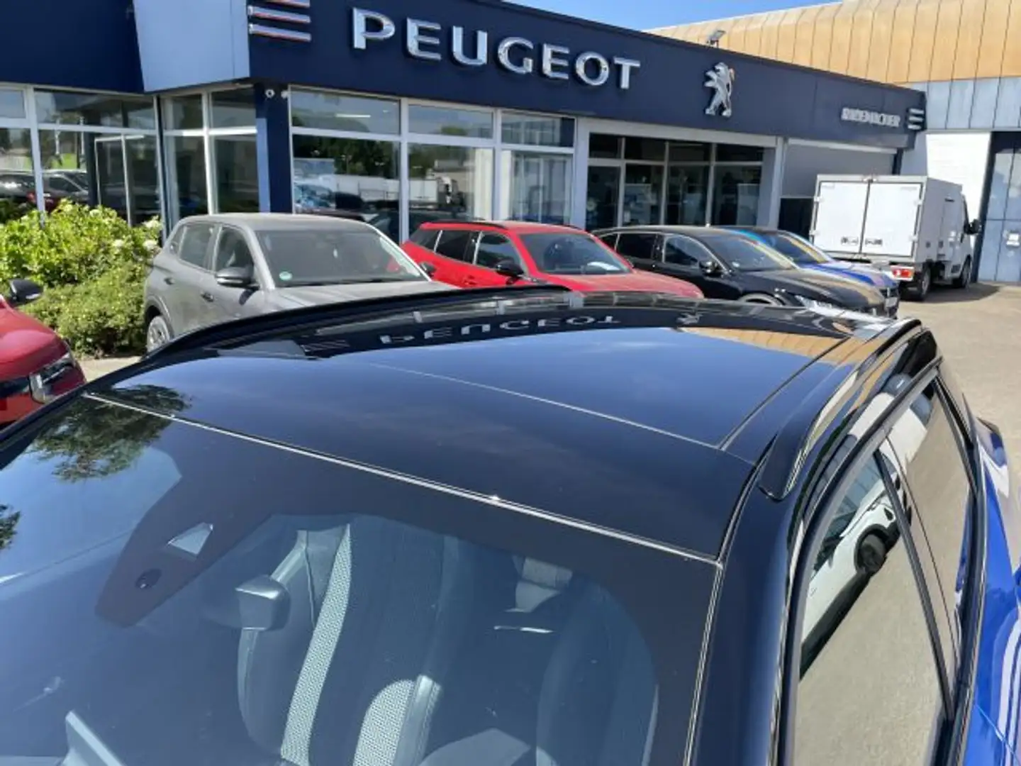 Peugeot 2008 Elektro GT Blauw - 2