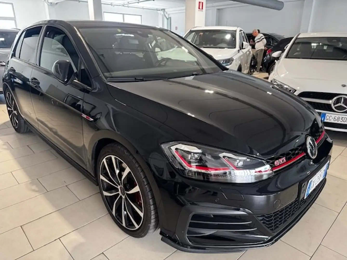 Volkswagen Golf GTI 2.0 tsi GTI Performance 245cv DSG Nero - 1