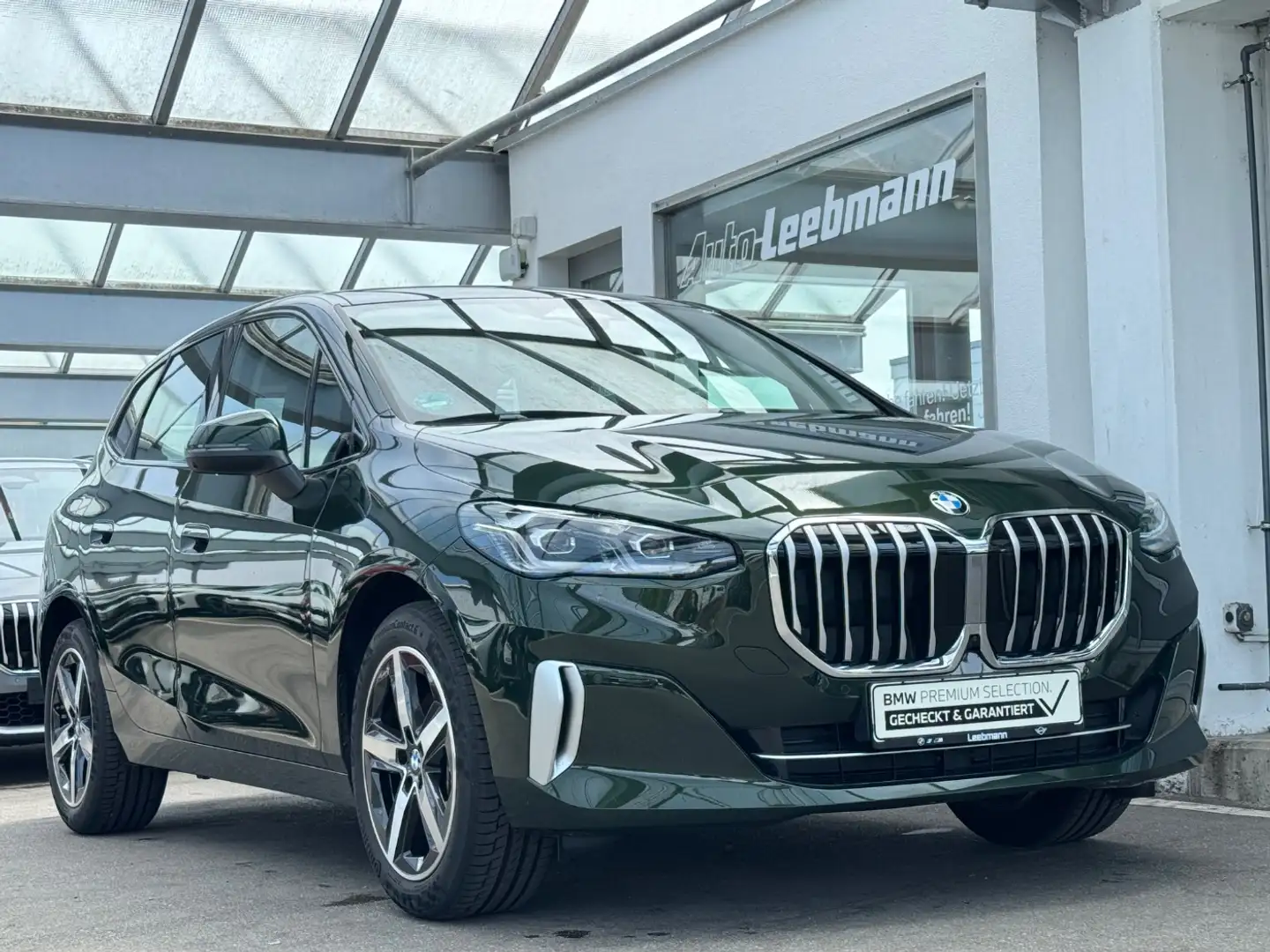 BMW 218 i Active Tourer Luxury AHK GARANTIE-04/2029 Зелений - 2