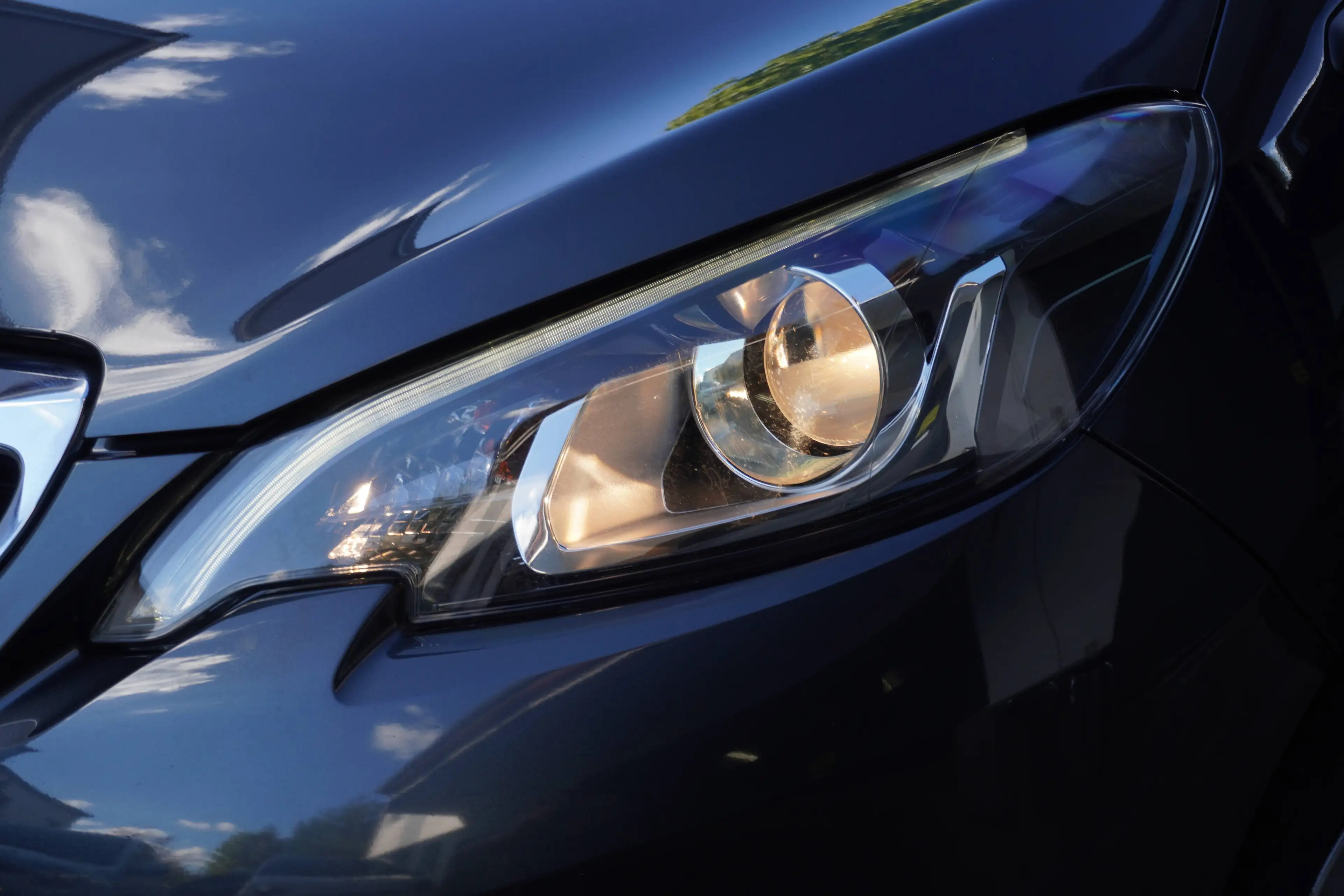 Peugeot 108 1.0 VTi TOP Style FALTDACH+SITZHEIZUNG+TEMPOMAT+KAMERA+Org.73Tkm — photo 5