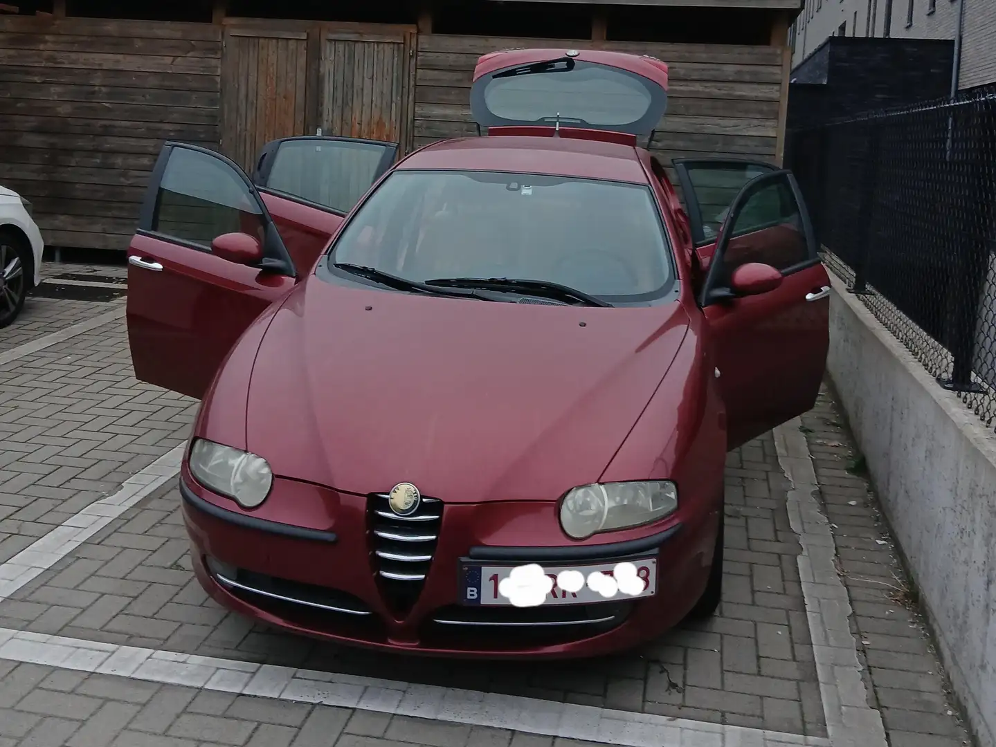 Alfa Romeo 147 147 1.6 Twin Spark ECO Progression Rouge - 1