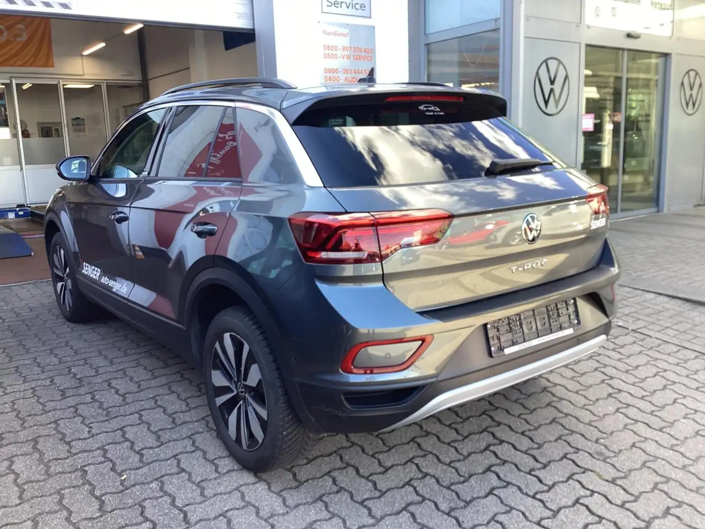 Volkswagen T-Roc 1.5 TSI Life DSG Nav PDC SHZ APP Gris - 2