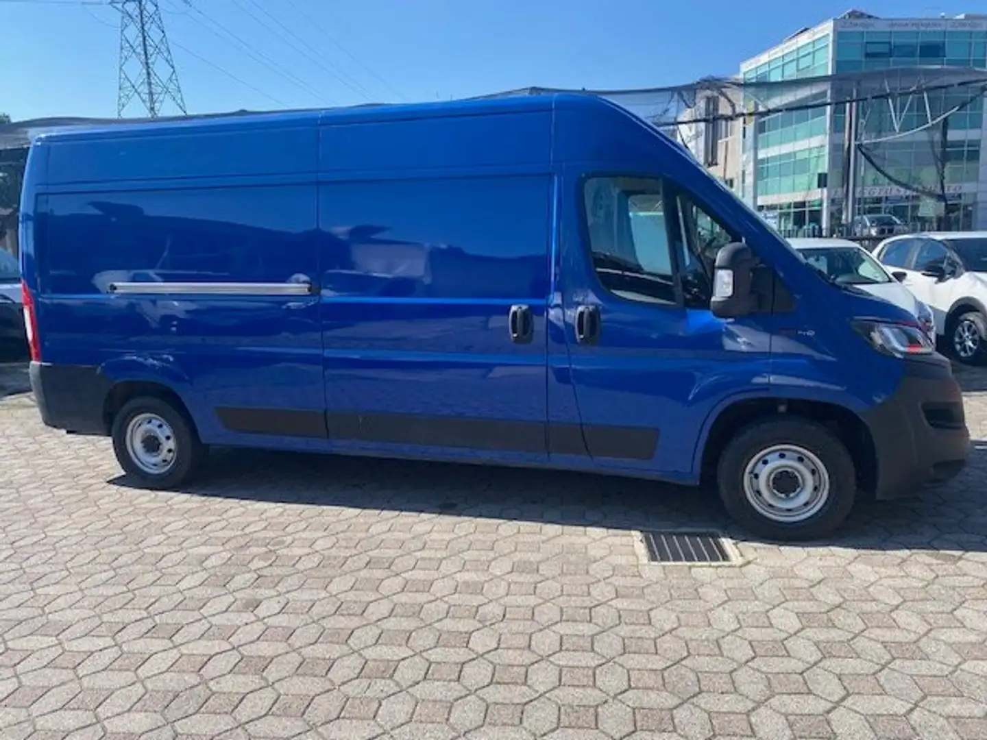 Fiat Ducato 35 2.3 MTJ 140 CV L3H2 Bleu - 1