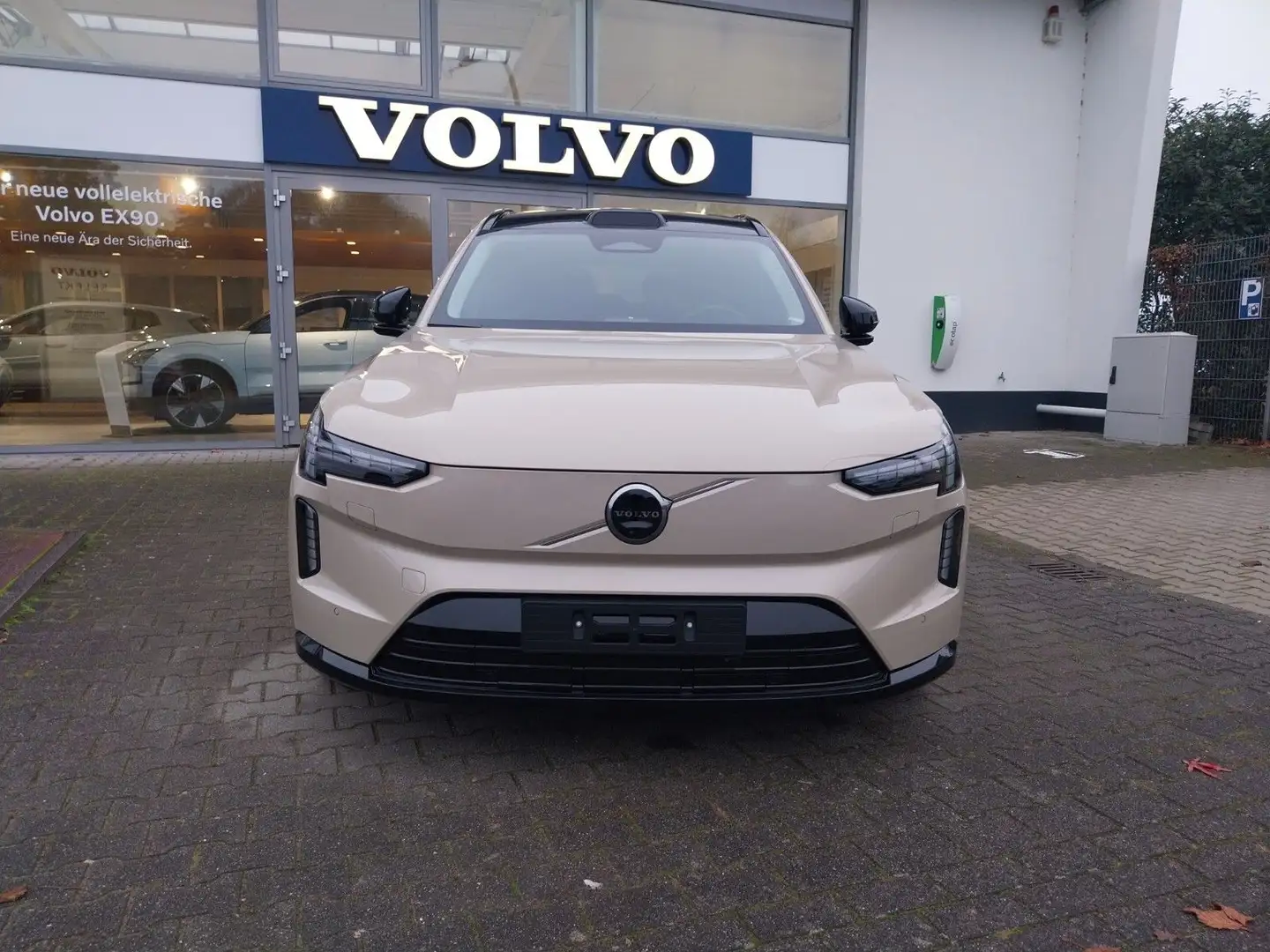 Volvo EX90 Ultra Pure Electric AWD Bej - 2