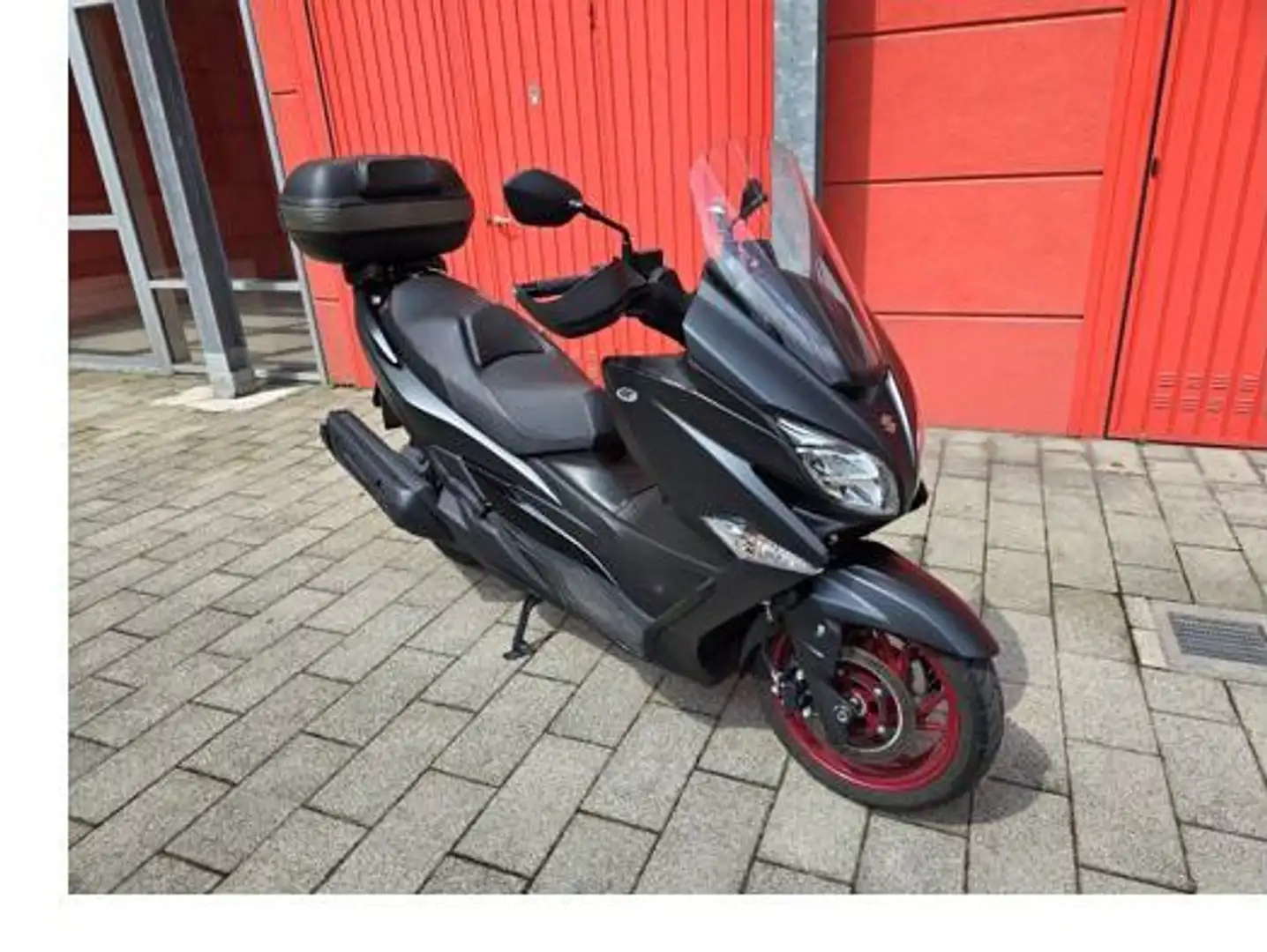 Suzuki Burgman 400 Black - 2