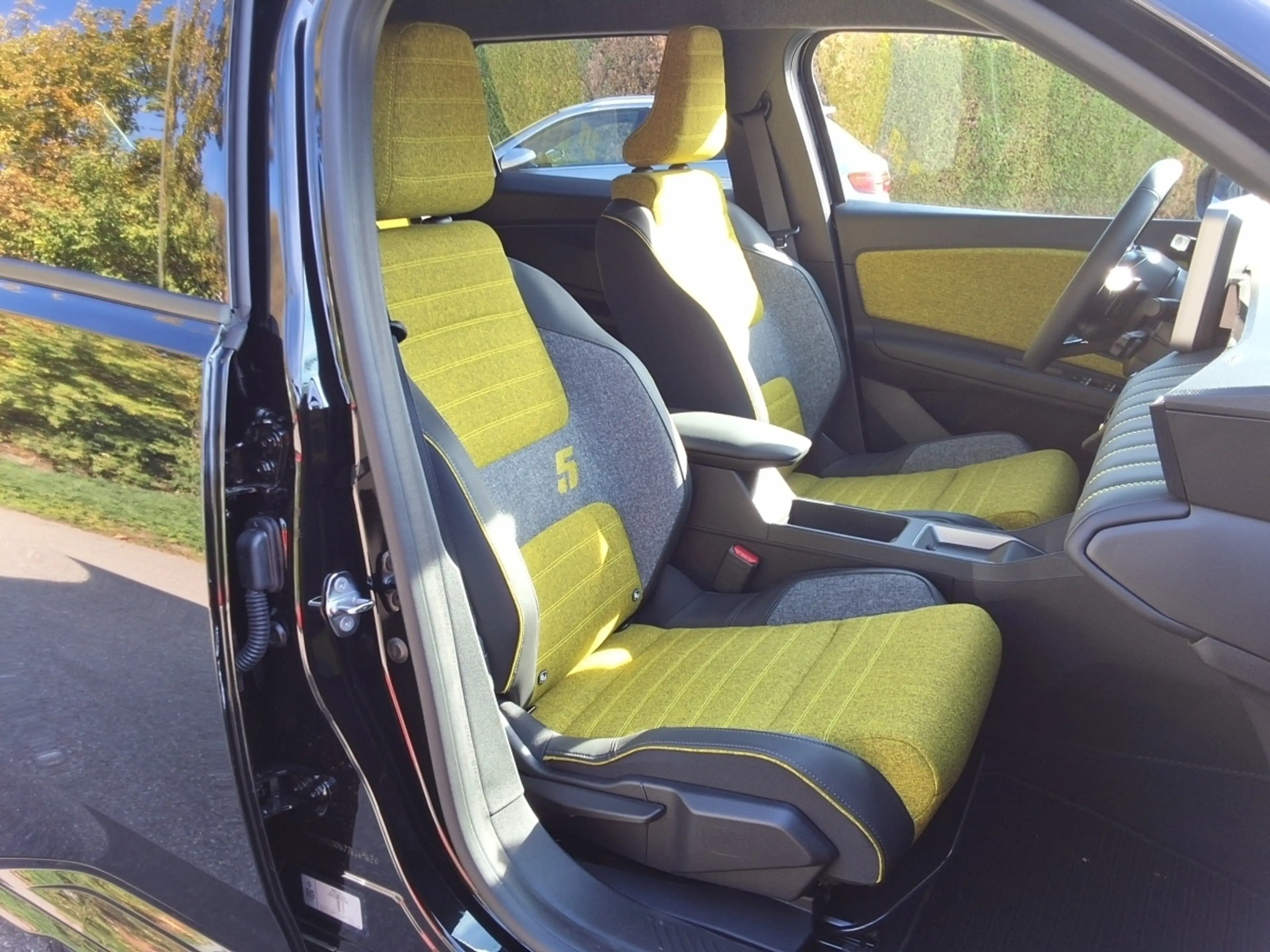 Renault R 5 E-TECH ICONIC COMFORT RANGE 150 /GOOGLE/SHZ/LHZ/CARPLAY/STANDHEIZUNG/ — photo 11