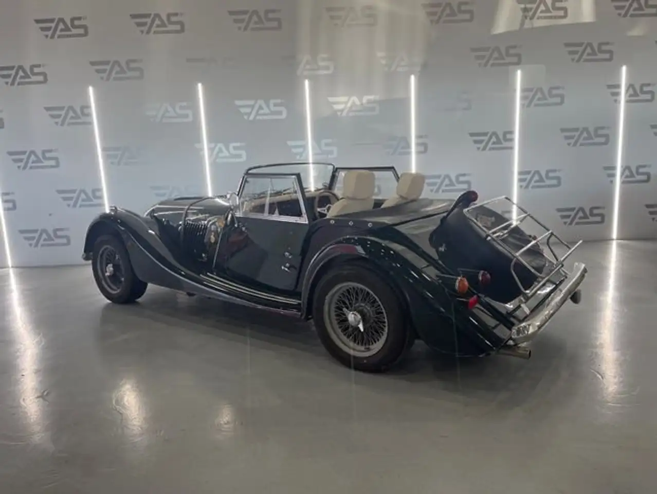 Morgan Plus 4 2.0 – Volante derecha, foto 4