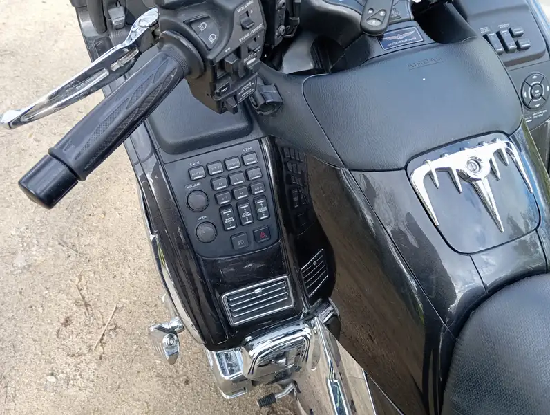 Honda GL 1800 - foto 7