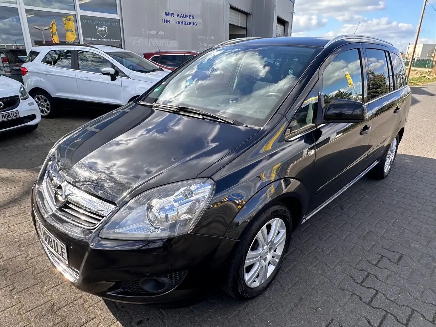 Opel Zafira B Family Plus,1.HAND,SCHECKHEFT,ALU,7 SIT Černá - 1