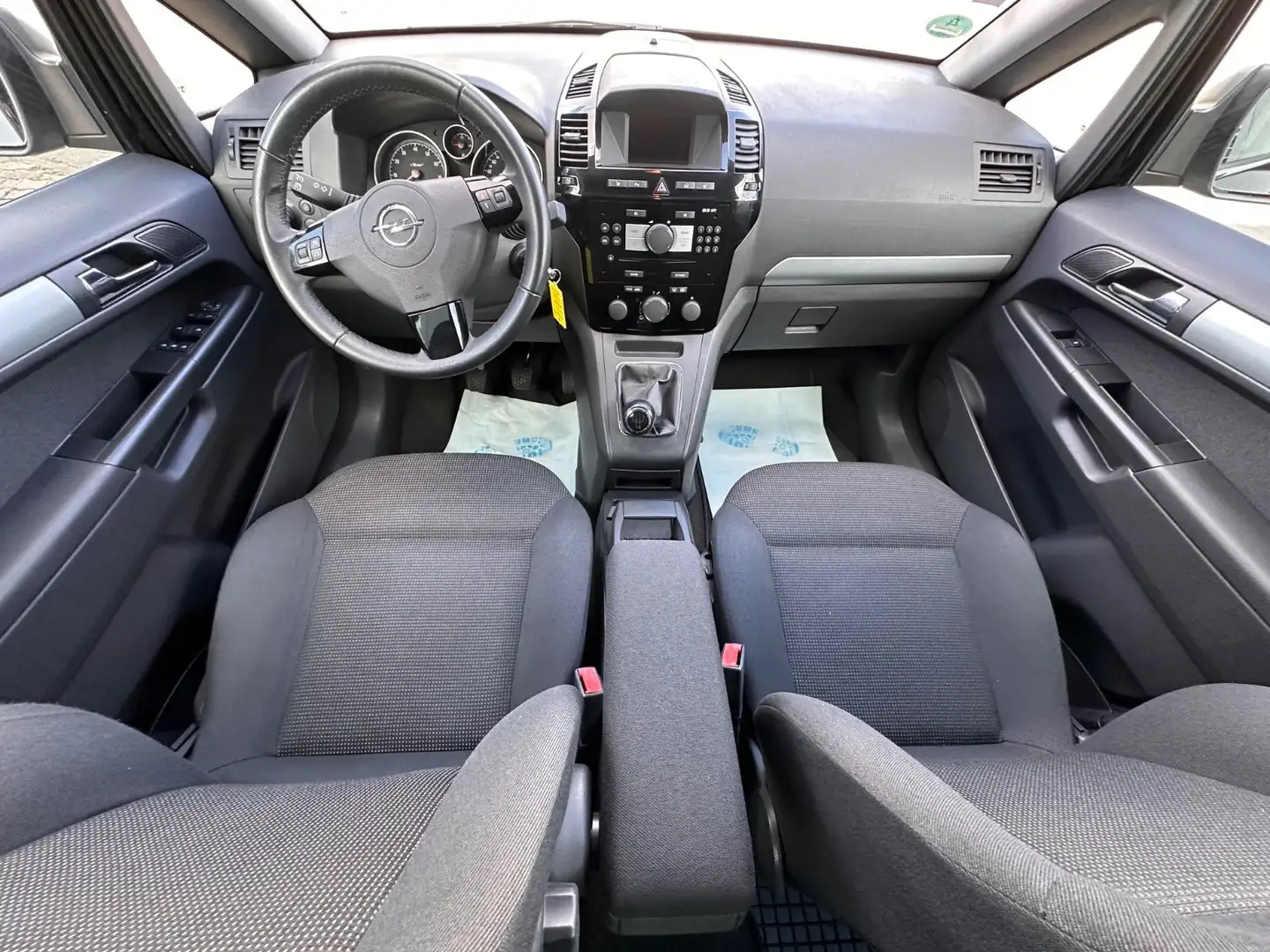 Opel Zafira B Family Plus,1.HAND,SCHECKHEFT,ALU,7 SIT Černá - 2