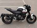Triumph Trident 660 Weiß - thumbnail 1