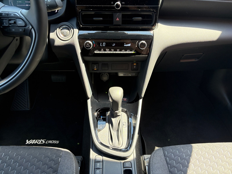 Toyota Yaris Cross 1.5 Hybrid Teamplayer SHZ/CARPLAY — photo 12