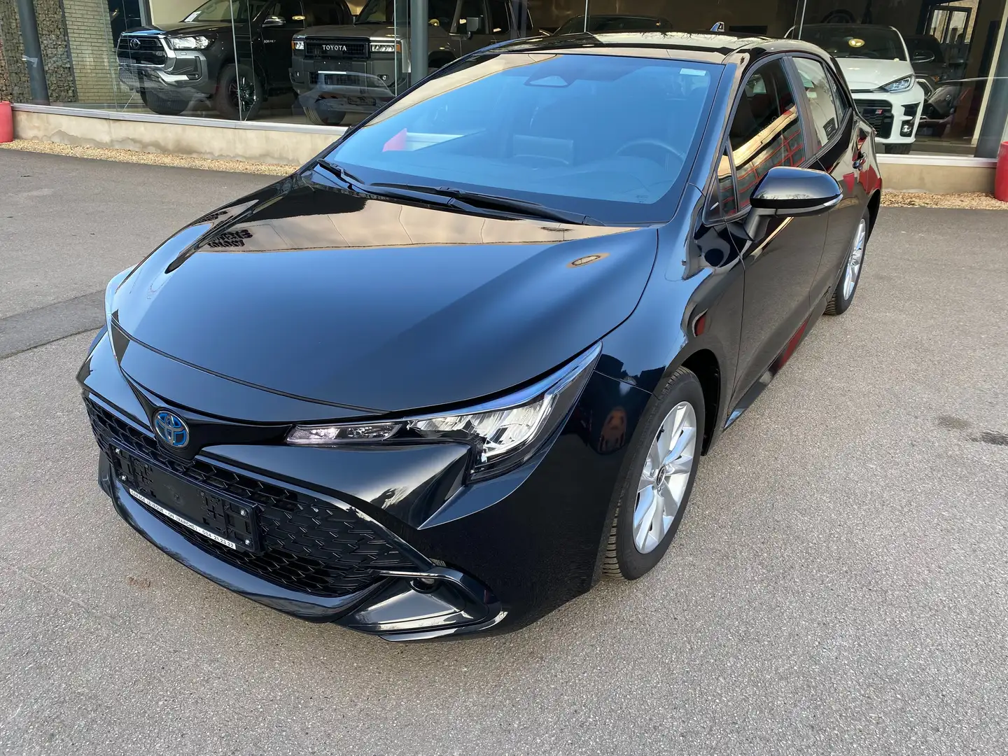 Toyota Corolla 1.8 Hybrid Dynamic e-CVT Hybrid Noir - 1