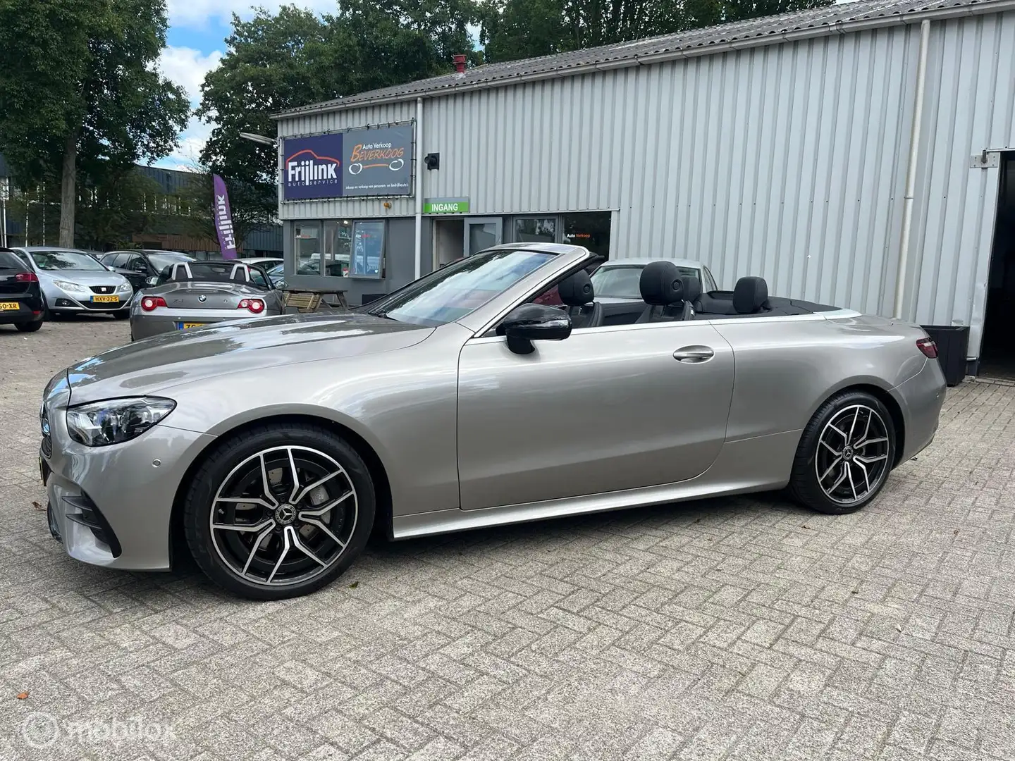 Mercedes-Benz E 200 Cabrio AMG LINE / NIGHT PAKKET Grijs - 2