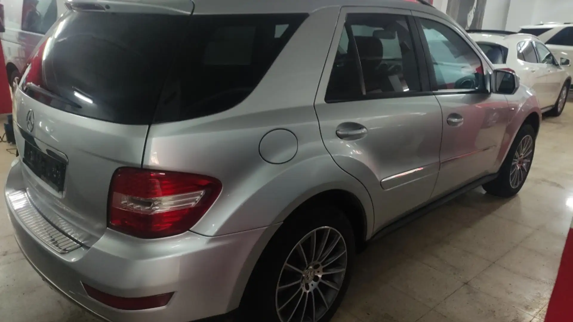 Mercedes-Benz ML 350 350CDI BT 4M Aut. Gris - 2