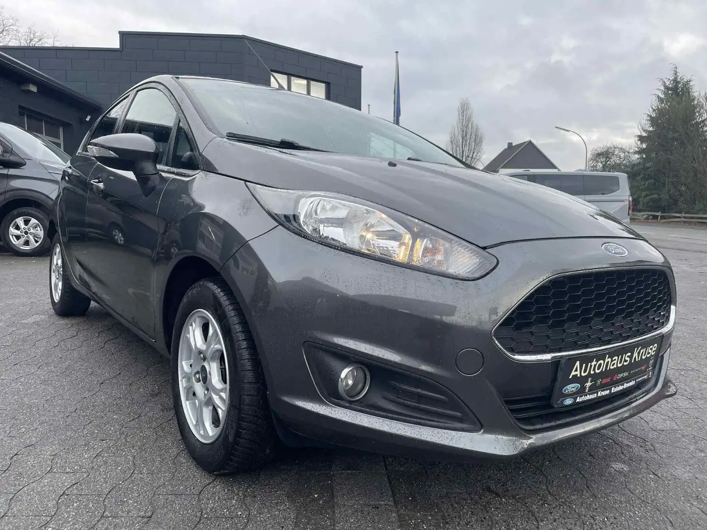Ford Fiesta 1,0 EcoBoost 74kW Celebration+Winterräder Gris - 2
