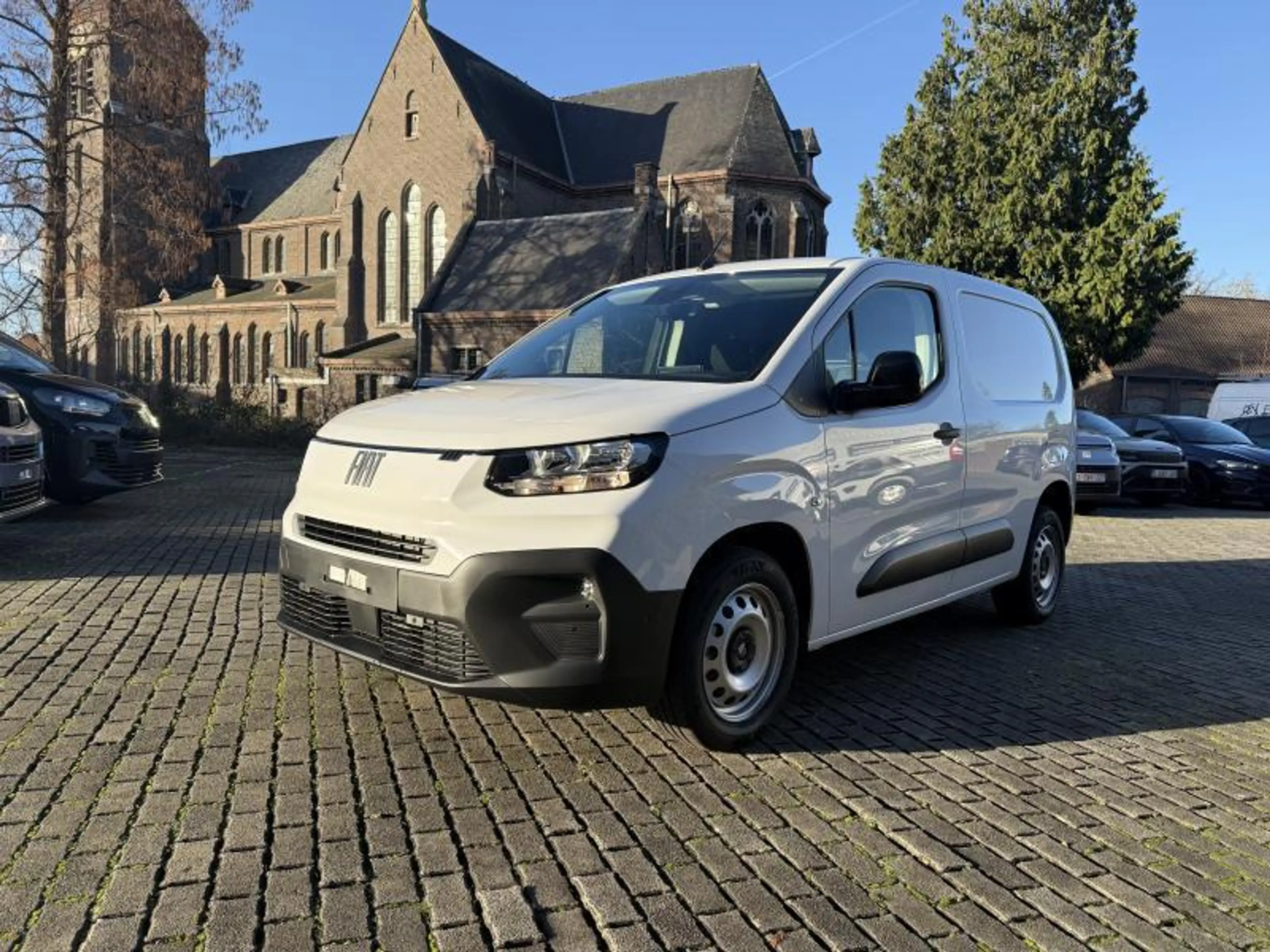 Fiat Doblo 17990€ EX btw Cargo l1 — photo 2