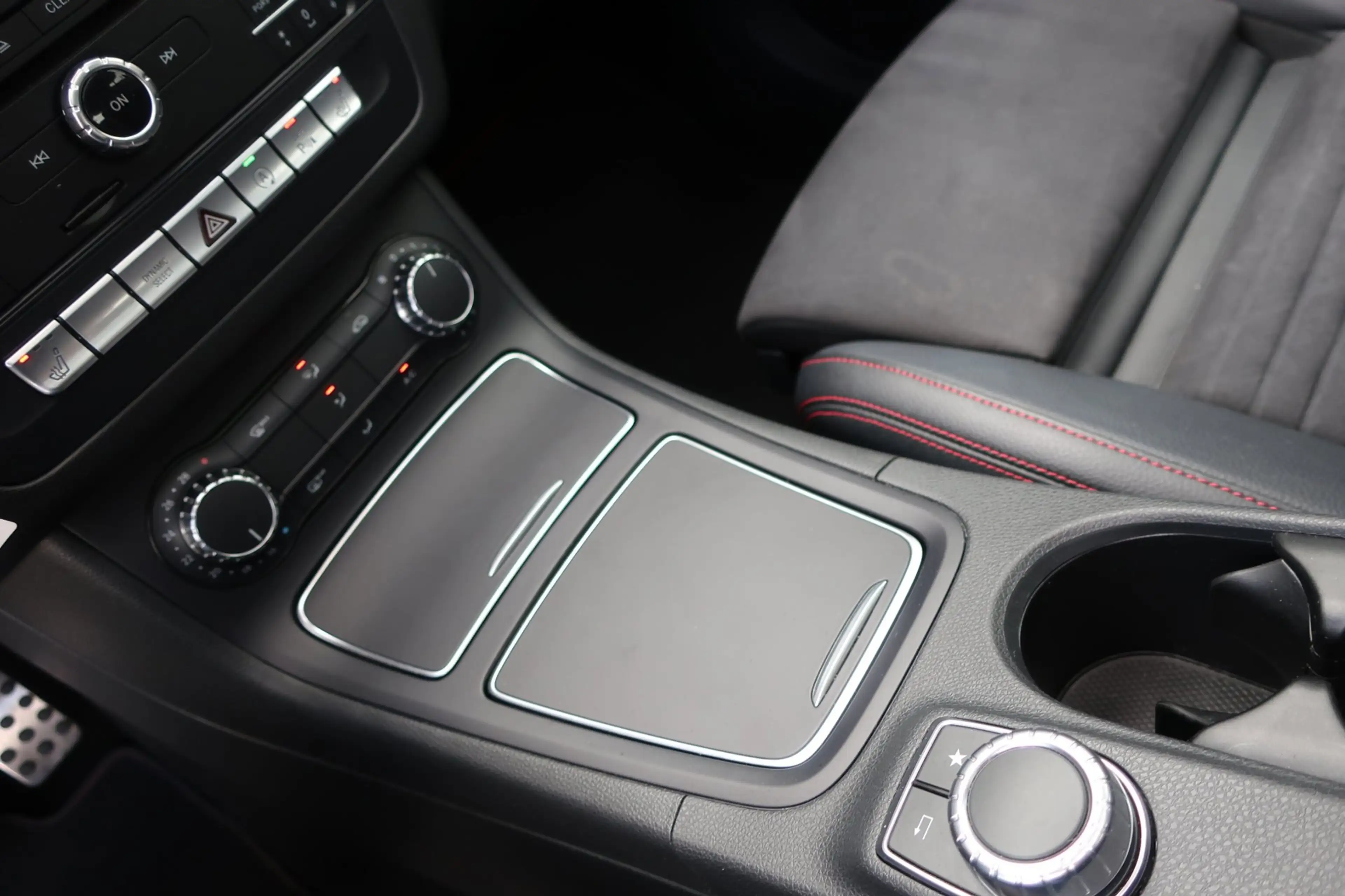 Mercedes-Benz B 180 Ambition AMG 2e EIG_LED_PANO_NAVI_PDC V+A_19-INCH. — photo 26