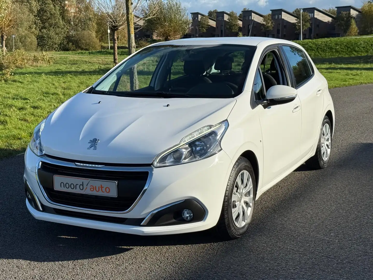 Peugeot 208 1.2 PureTech Active | Cruise | Airco | Stoelverwar Blanc - 2