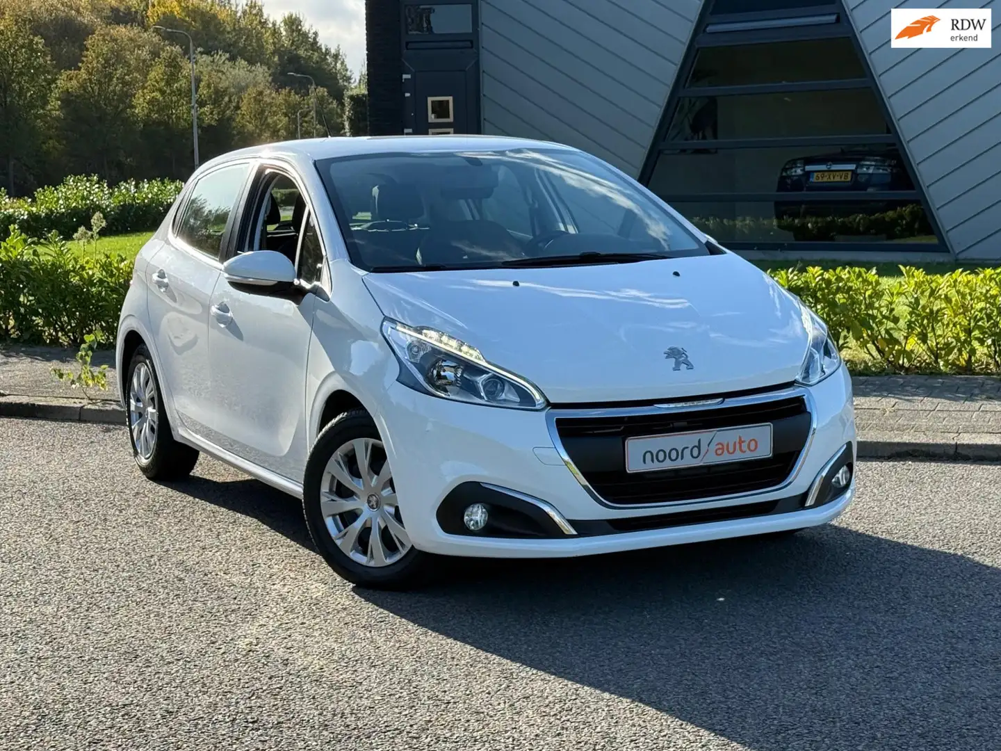 Peugeot 208 1.2 PureTech Active | Cruise | Airco | Stoelverwar Blanc - 1