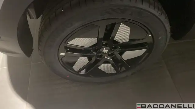 DR Automobiles DR5 view 11