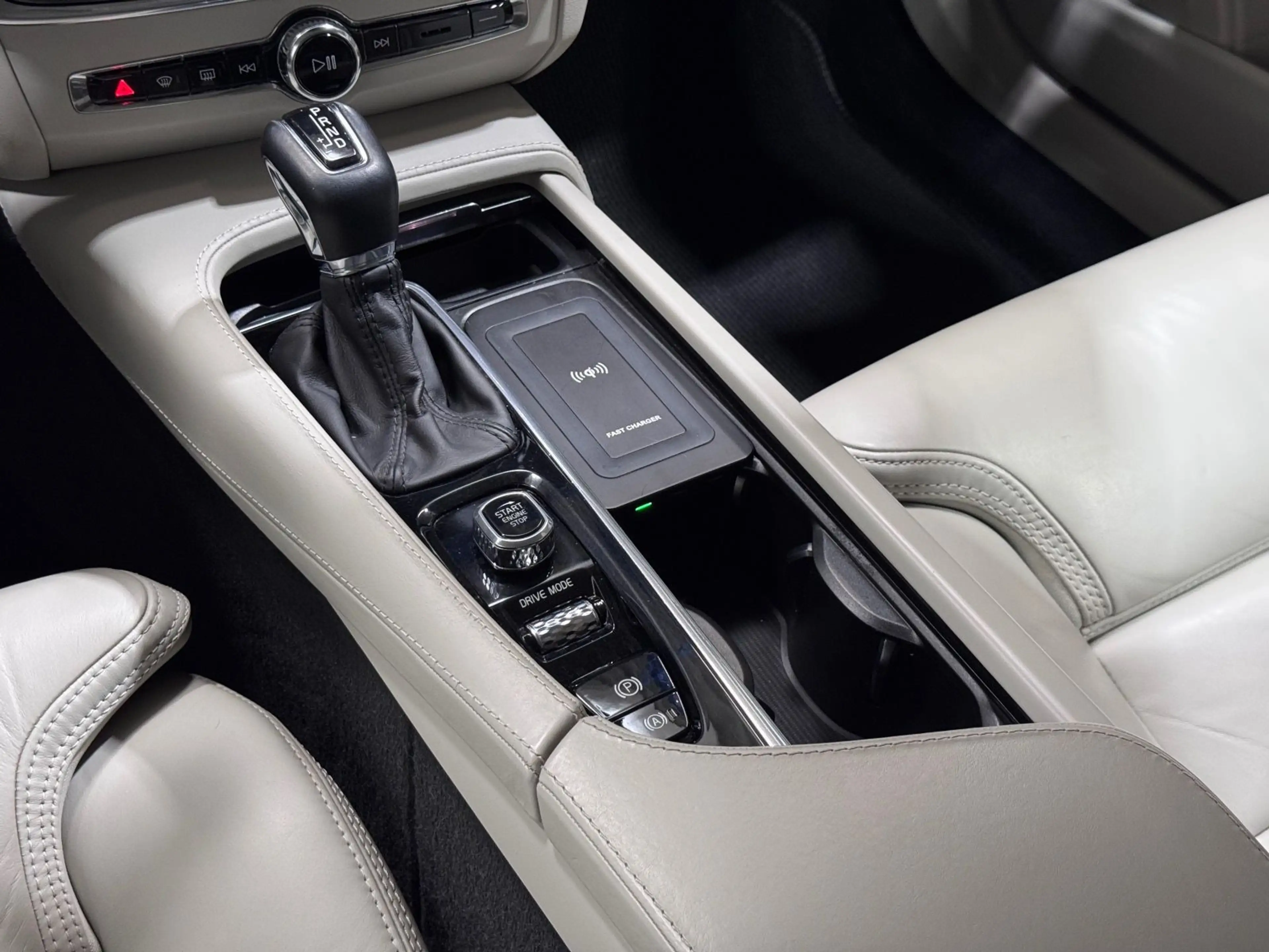 Volvo V90 Cross Country Pro D5 AWD | AHK LED NAVI 360° — photo 11