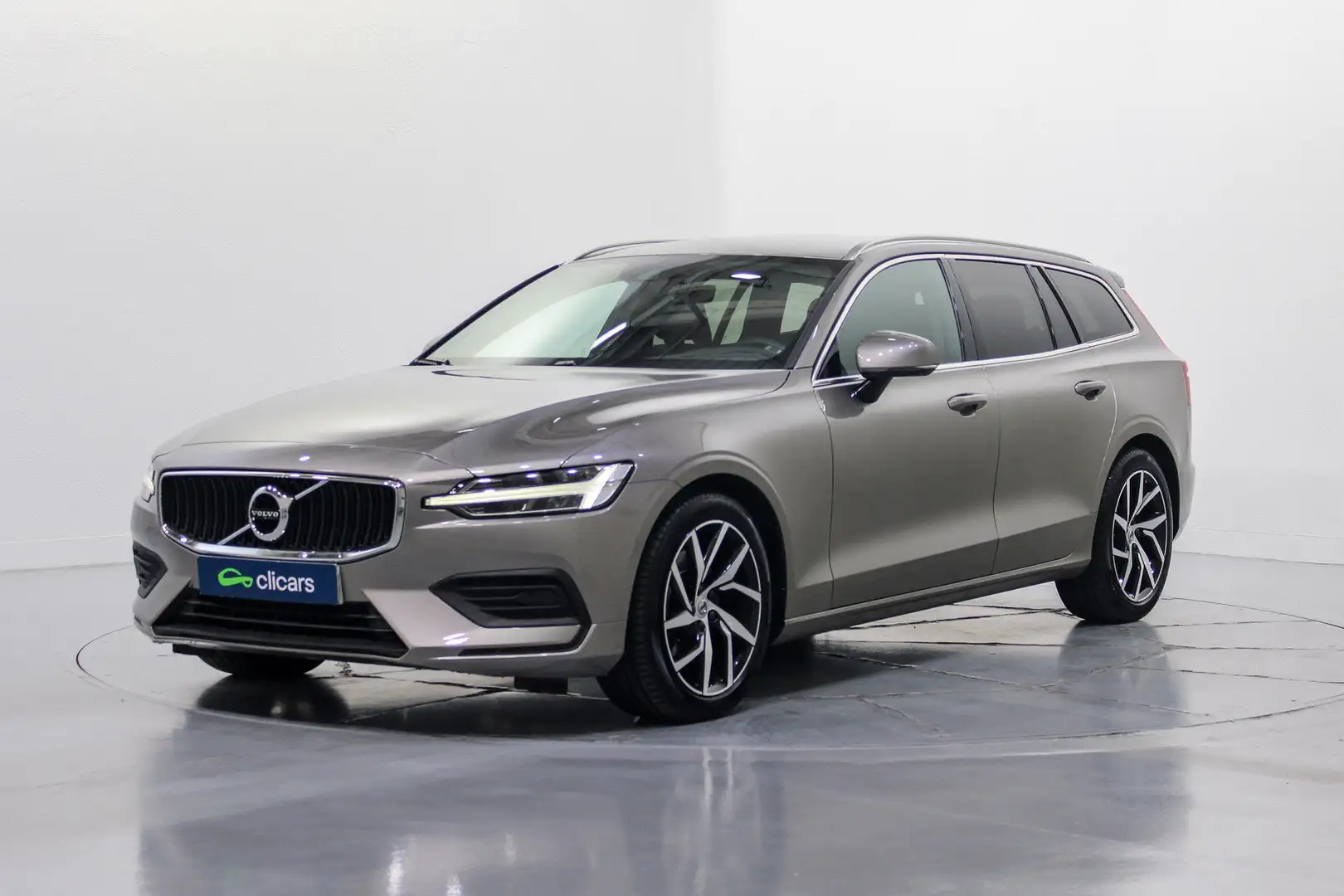 Volvo V60 D4 Momentum Aut. Gris - 1