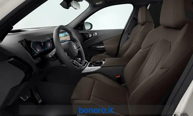 BMW X3 view 4
